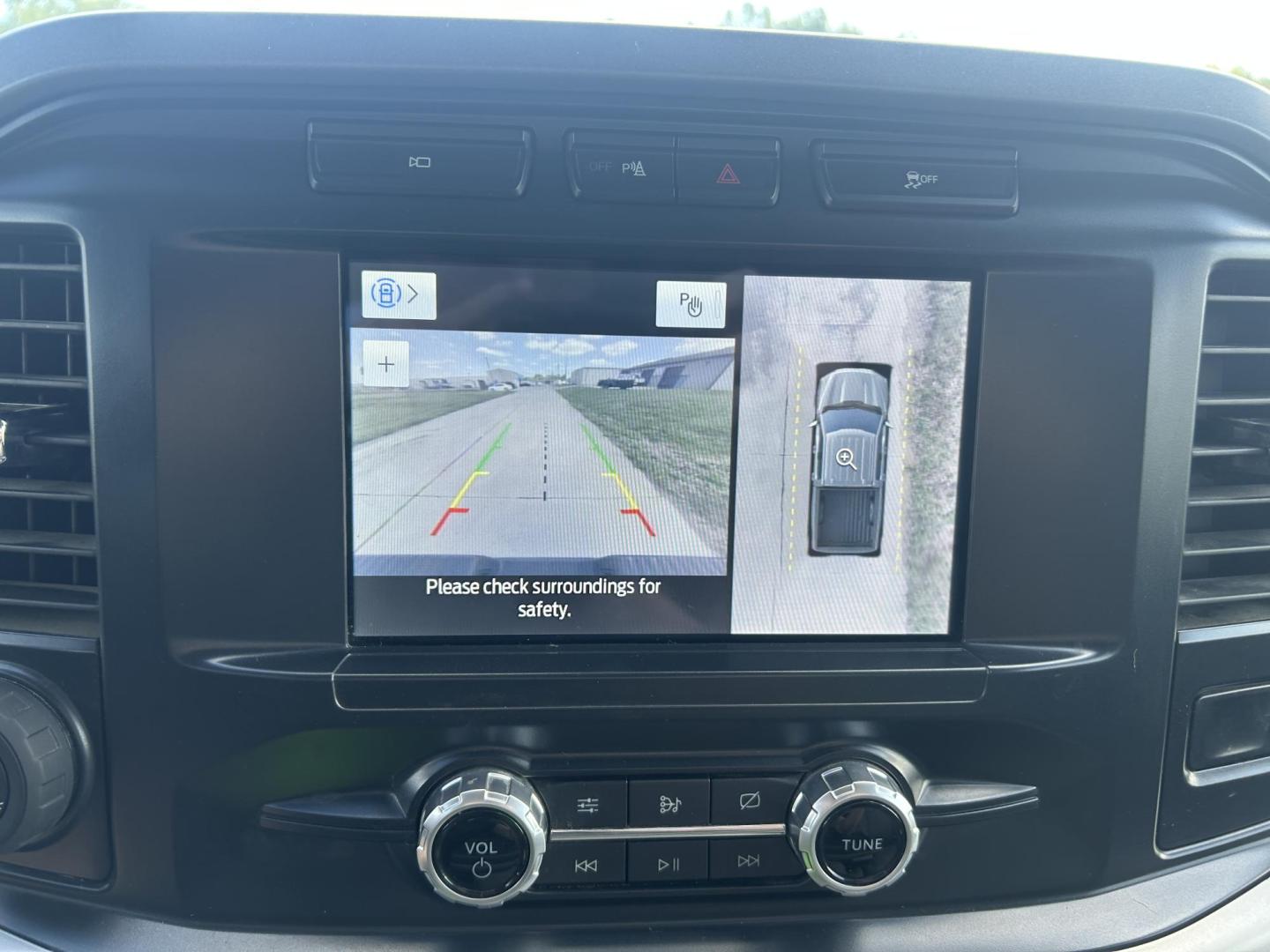 2021 SILVER /Gray Ford F-150 XL SuperCrew 6.5-ft. Bed 4WD (1FTFW1E51MK) with an 5.0L V8 OHV 16V engine, 6A transmission, located at 506 S. Kingshighway, Cape Girardeau, MO, 63703, (573) 235-5000, 37.294991, -89.553635 - 2021 Ford F-150 XLT 1-Owner 93xxx miles 4x4 5.0L V8 Automatic Backup Camera Power/Heated Seats Bluetooth Remote Start Cruise Power Windows/Locks/Mirrors We have financing available and we accept trades! Fill out a credit application on our website or come by today! If you have any quest - Photo#3