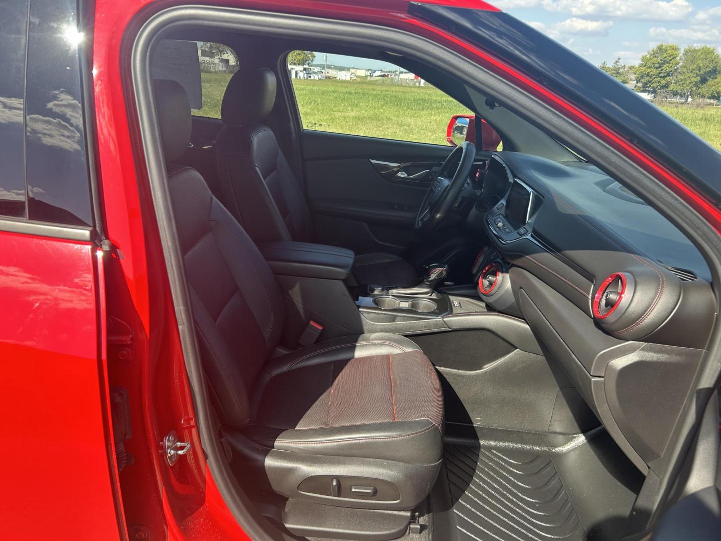2019 RED /Black Chevrolet Blazer RS (3GNKBERSXKS) with an 3.6L V6 DOHC 24V engine, 9A transmission, located at 506 S. Kingshighway, Cape Girardeau, MO, 63703, (573) 235-5000, 37.294991, -89.553635 - 2019 Chevrolet Blazer RS 81xxx miles Front Wheel Drive 3.6L V6 Driver Confidence Package Automatic Power/Heated/Cooled Seats Heated Steering Wheel Backup Camera Sunroof/Moonroof Bluetooth Remote Start Cruise Power Windows/Locks/Mirrors We have financing available and we accept trades! - Photo#16