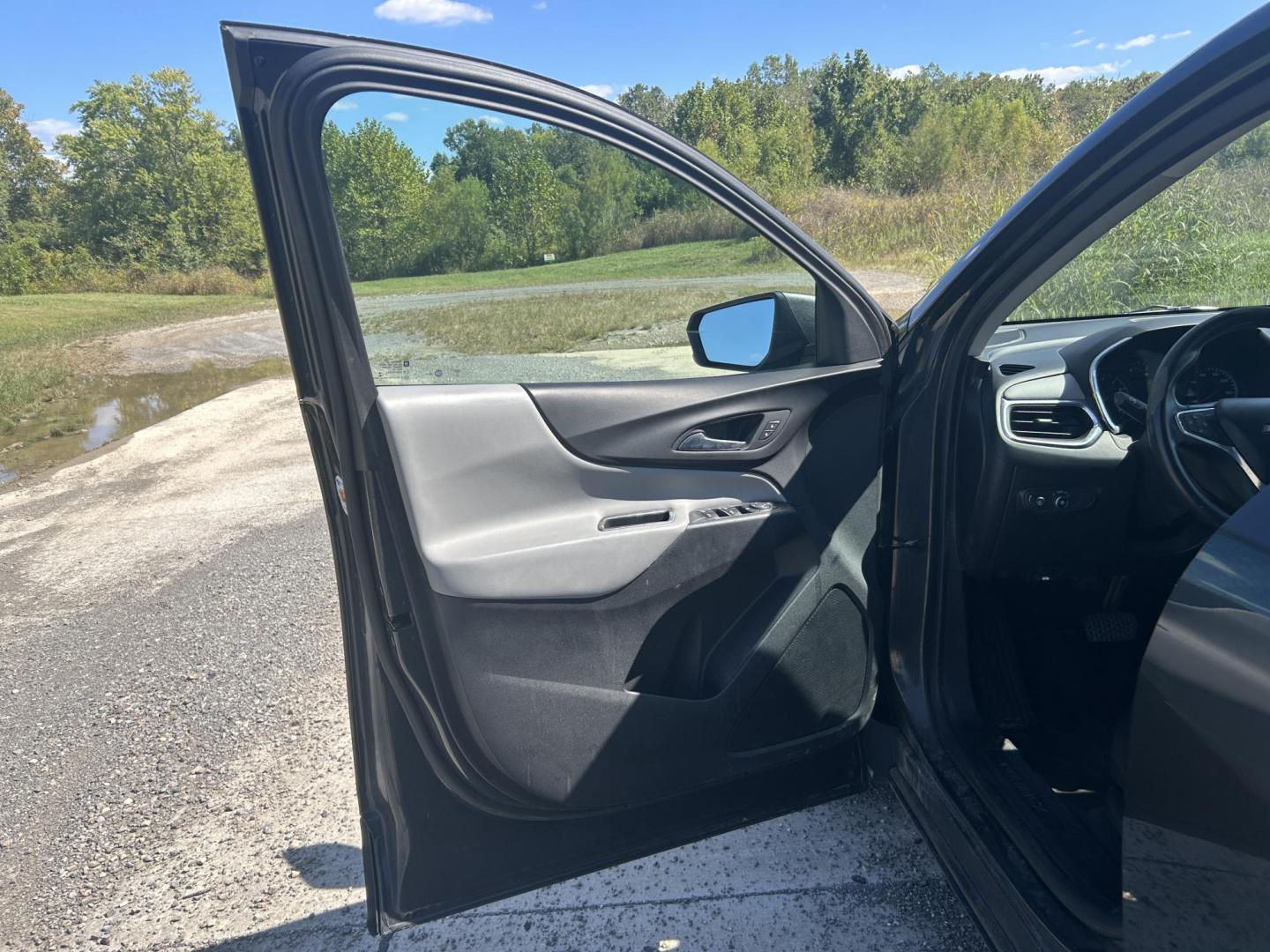 2018 GRAY /Black Chevrolet Equinox LS 2WD (2GNAXHEV7J6) with an 1.5L L4 DIR DOHC 16V TURBO engine, 6A transmission, located at 506 S. Kingshighway, Cape Girardeau, MO, 63703, (573) 235-5000, 37.294991, -89.553635 - 2018 Chevrolet Equinox LS 142xxx miles Front Wheel Drive 1.5L 4 Cyl. Automatic Backup Camera Power Driver Seat Bluetooth Cruise Power Windows/Locks/Mirrors We have financing available and we accept trades! Fill out a credit application on our website or come by today! If you have any ques - Photo#13