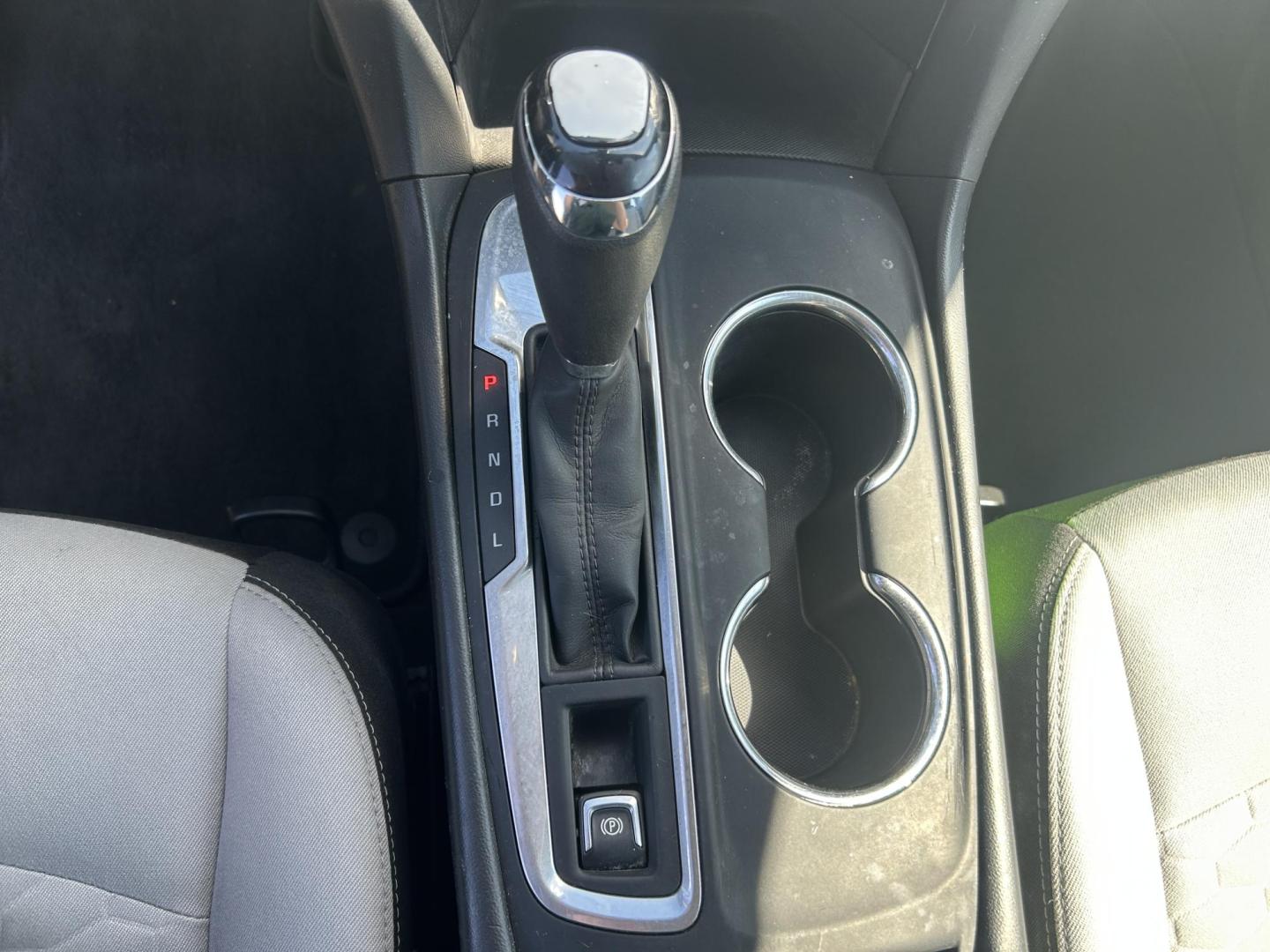 2018 GRAY /Black Chevrolet Equinox LS 2WD (2GNAXHEV7J6) with an 1.5L L4 DIR DOHC 16V TURBO engine, 6A transmission, located at 506 S. Kingshighway, Cape Girardeau, MO, 63703, (573) 235-5000, 37.294991, -89.553635 - 2018 Chevrolet Equinox LS 142xxx miles Front Wheel Drive 1.5L 4 Cyl. Automatic Backup Camera Power Driver Seat Bluetooth Cruise Power Windows/Locks/Mirrors We have financing available and we accept trades! Fill out a credit application on our website or come by today! If you have any ques - Photo#26