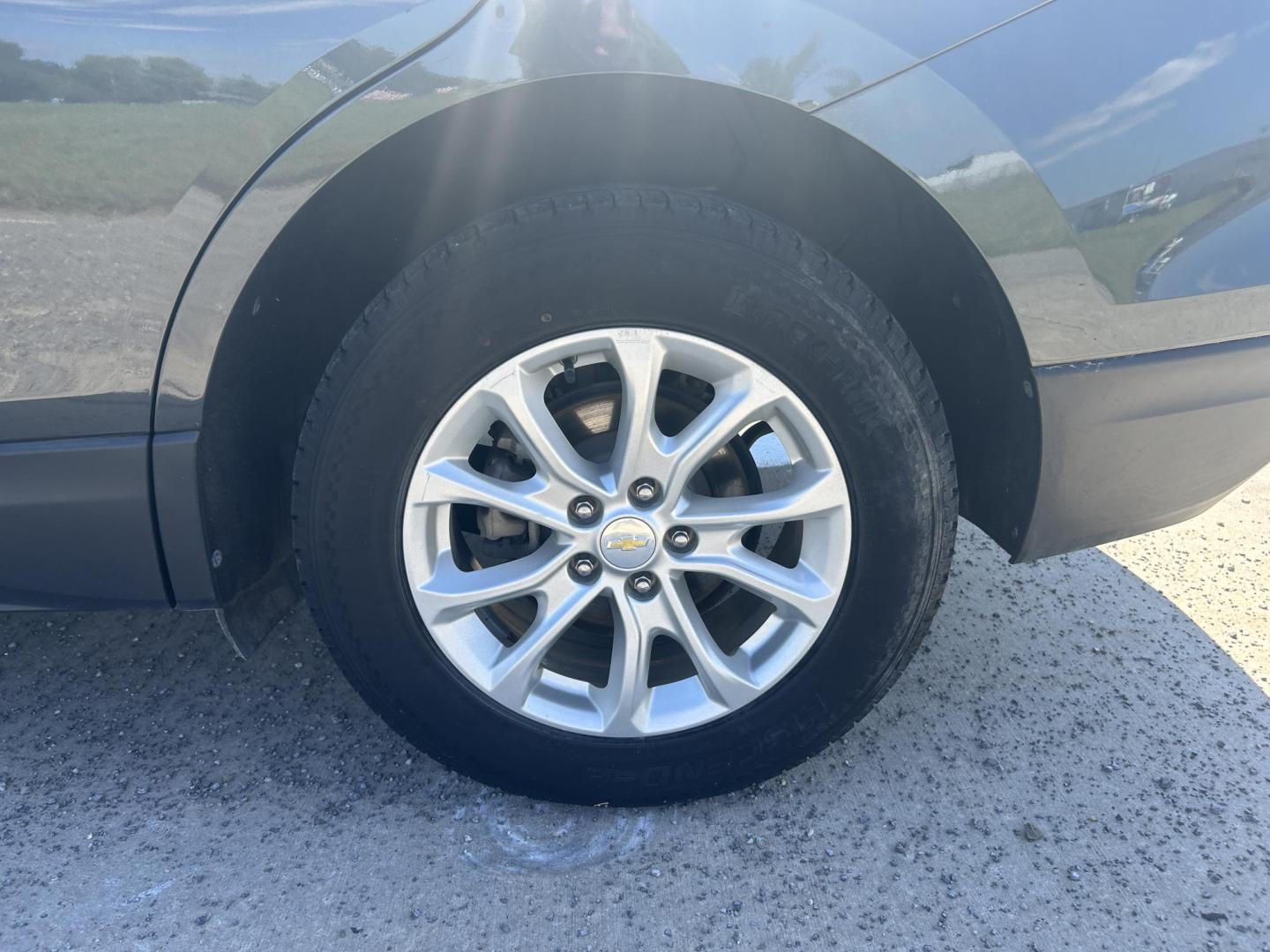 2018 GRAY /Black Chevrolet Equinox LS 2WD (2GNAXHEV7J6) with an 1.5L L4 DIR DOHC 16V TURBO engine, 6A transmission, located at 506 S. Kingshighway, Cape Girardeau, MO, 63703, (573) 235-5000, 37.294991, -89.553635 - 2018 Chevrolet Equinox LS 142xxx miles Front Wheel Drive 1.5L 4 Cyl. Automatic Backup Camera Power Driver Seat Bluetooth Cruise Power Windows/Locks/Mirrors We have financing available and we accept trades! Fill out a credit application on our website or come by today! If you have any ques - Photo#30