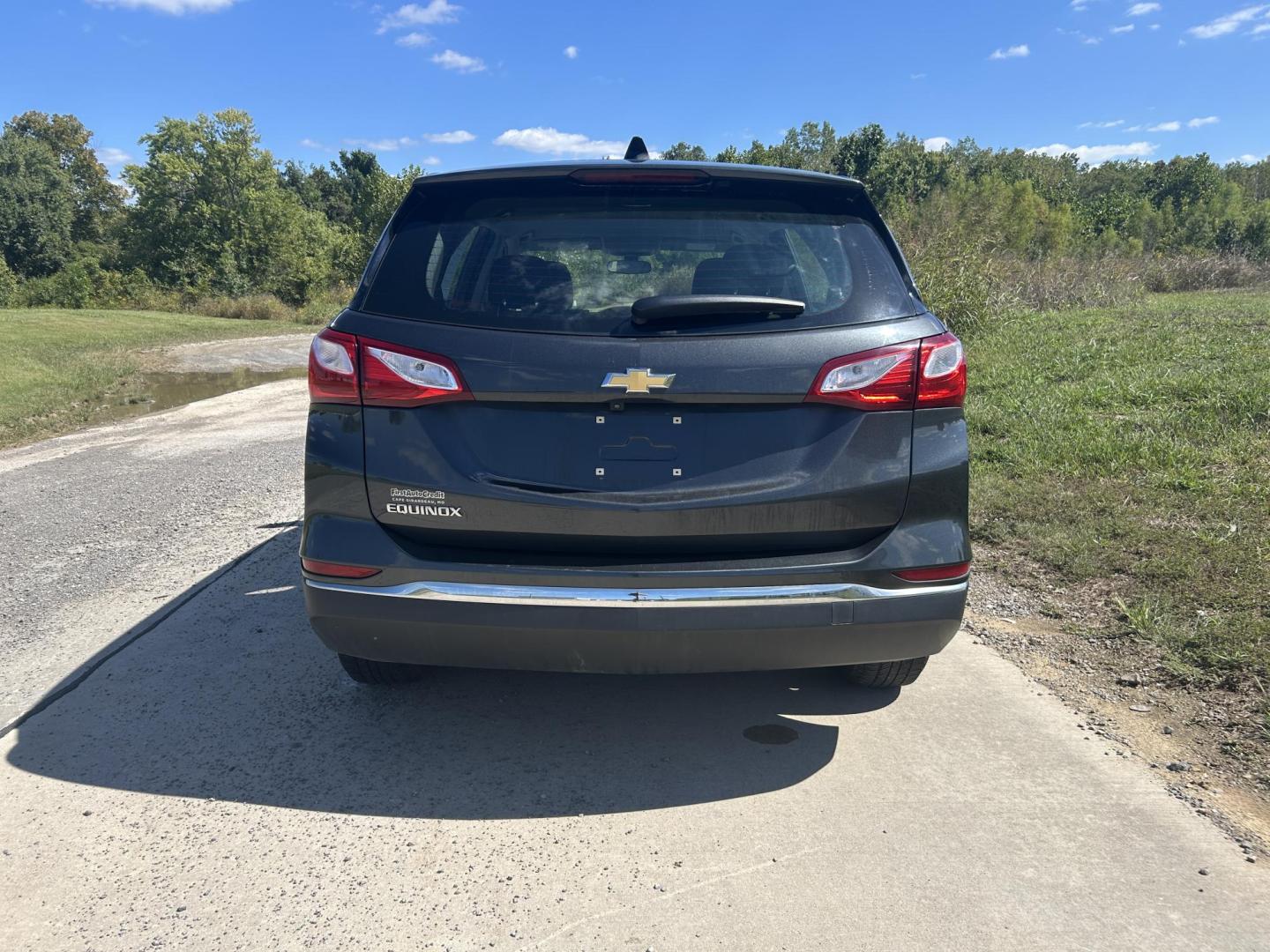2018 GRAY /Black Chevrolet Equinox LS 2WD (2GNAXHEV7J6) with an 1.5L L4 DIR DOHC 16V TURBO engine, 6A transmission, located at 506 S. Kingshighway, Cape Girardeau, MO, 63703, (573) 235-5000, 37.294991, -89.553635 - 2018 Chevrolet Equinox LS 142xxx miles Front Wheel Drive 1.5L 4 Cyl. Automatic Backup Camera Power Driver Seat Bluetooth Cruise Power Windows/Locks/Mirrors We have financing available and we accept trades! Fill out a credit application on our website or come by today! If you have any ques - Photo#10
