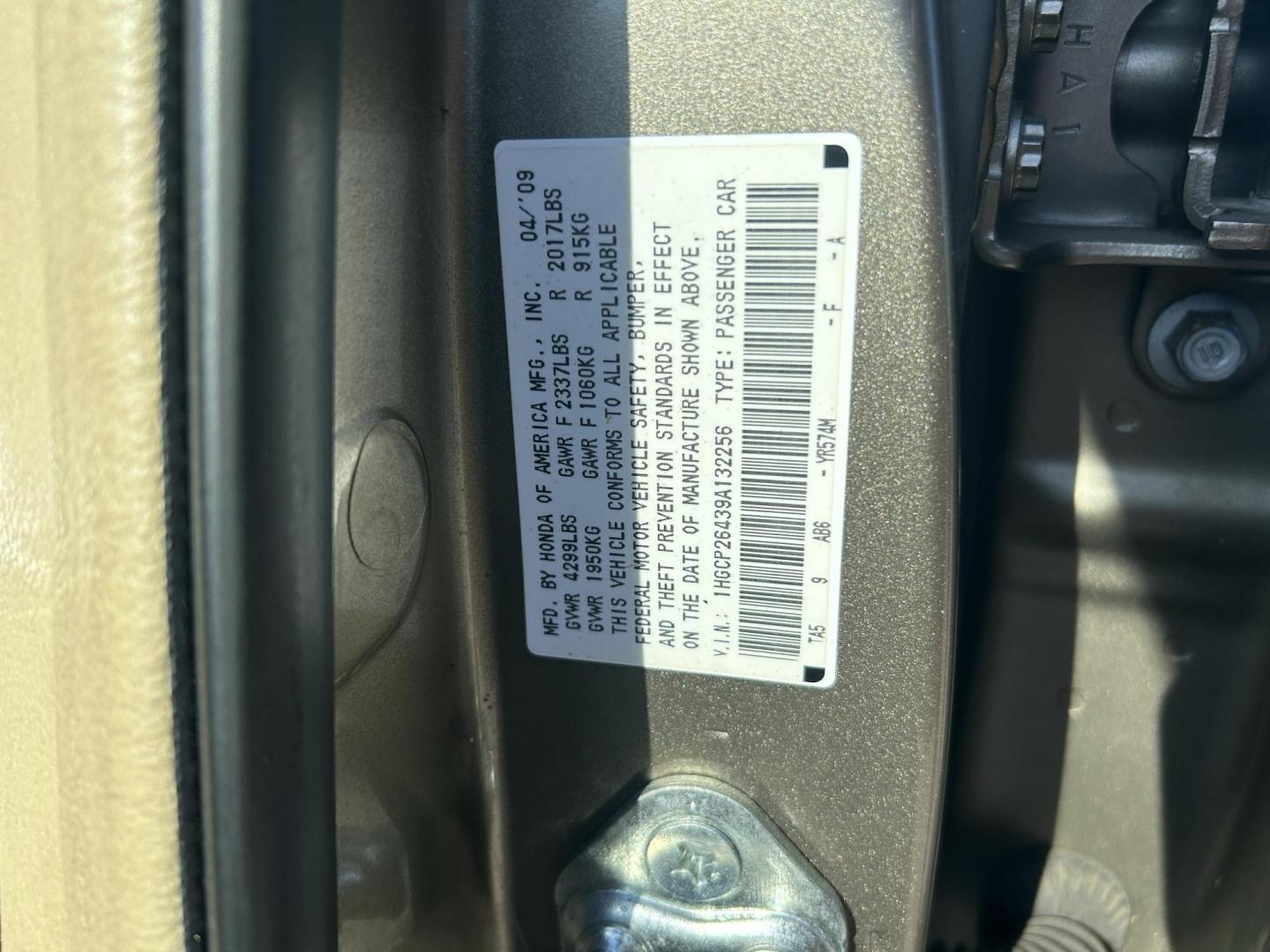 2009 GOLD /Tan Honda Accord LX-P Sedan AT (1HGCP26439A) with an 2.4L L4 DOHC 16V engine, 5-Speed Automatic transmission, located at 506 S. Kingshighway, Cape Girardeau, MO, 63703, (573) 235-5000, 37.294991, -89.553635 - 2009 Honda Civic LX-P 160xxx miles Front Wheel Drive 2.5L 4 Cyl. Automatic Cruise Power Windows/Locks/Mirrors We have financing available and we accept trades! Fill out a credit application on our website or come by today! If you have any questions, give us a call at (573) 235-5000 or visit - Photo#20