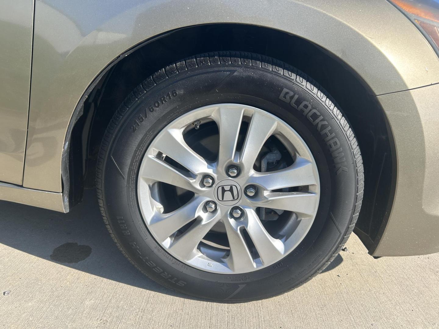 2009 GOLD /Tan Honda Accord LX-P Sedan AT (1HGCP26439A) with an 2.4L L4 DOHC 16V engine, 5-Speed Automatic transmission, located at 506 S. Kingshighway, Cape Girardeau, MO, 63703, (573) 235-5000, 37.294991, -89.553635 - 2009 Honda Civic LX-P 160xxx miles Front Wheel Drive 2.5L 4 Cyl. Automatic Cruise Power Windows/Locks/Mirrors We have financing available and we accept trades! Fill out a credit application on our website or come by today! If you have any questions, give us a call at (573) 235-5000 or visit - Photo#26