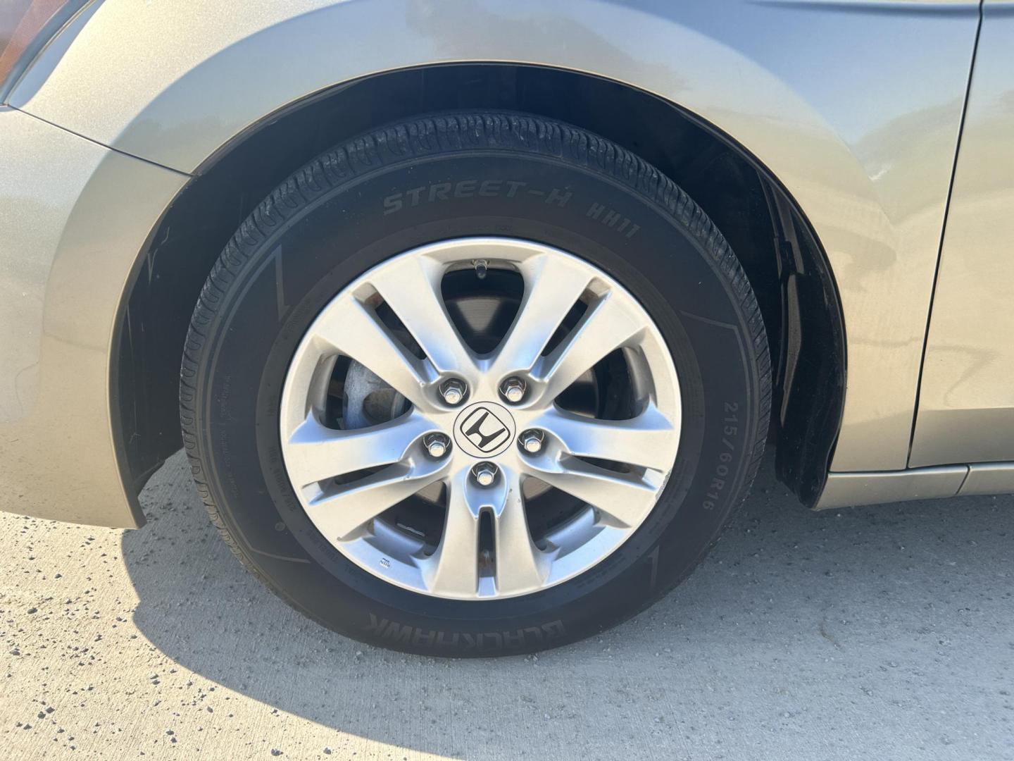 2009 GOLD /Tan Honda Accord LX-P Sedan AT (1HGCP26439A) with an 2.4L L4 DOHC 16V engine, 5-Speed Automatic transmission, located at 506 S. Kingshighway, Cape Girardeau, MO, 63703, (573) 235-5000, 37.294991, -89.553635 - 2009 Honda Civic LX-P 160xxx miles Front Wheel Drive 2.5L 4 Cyl. Automatic Cruise Power Windows/Locks/Mirrors We have financing available and we accept trades! Fill out a credit application on our website or come by today! If you have any questions, give us a call at (573) 235-5000 or visit - Photo#27