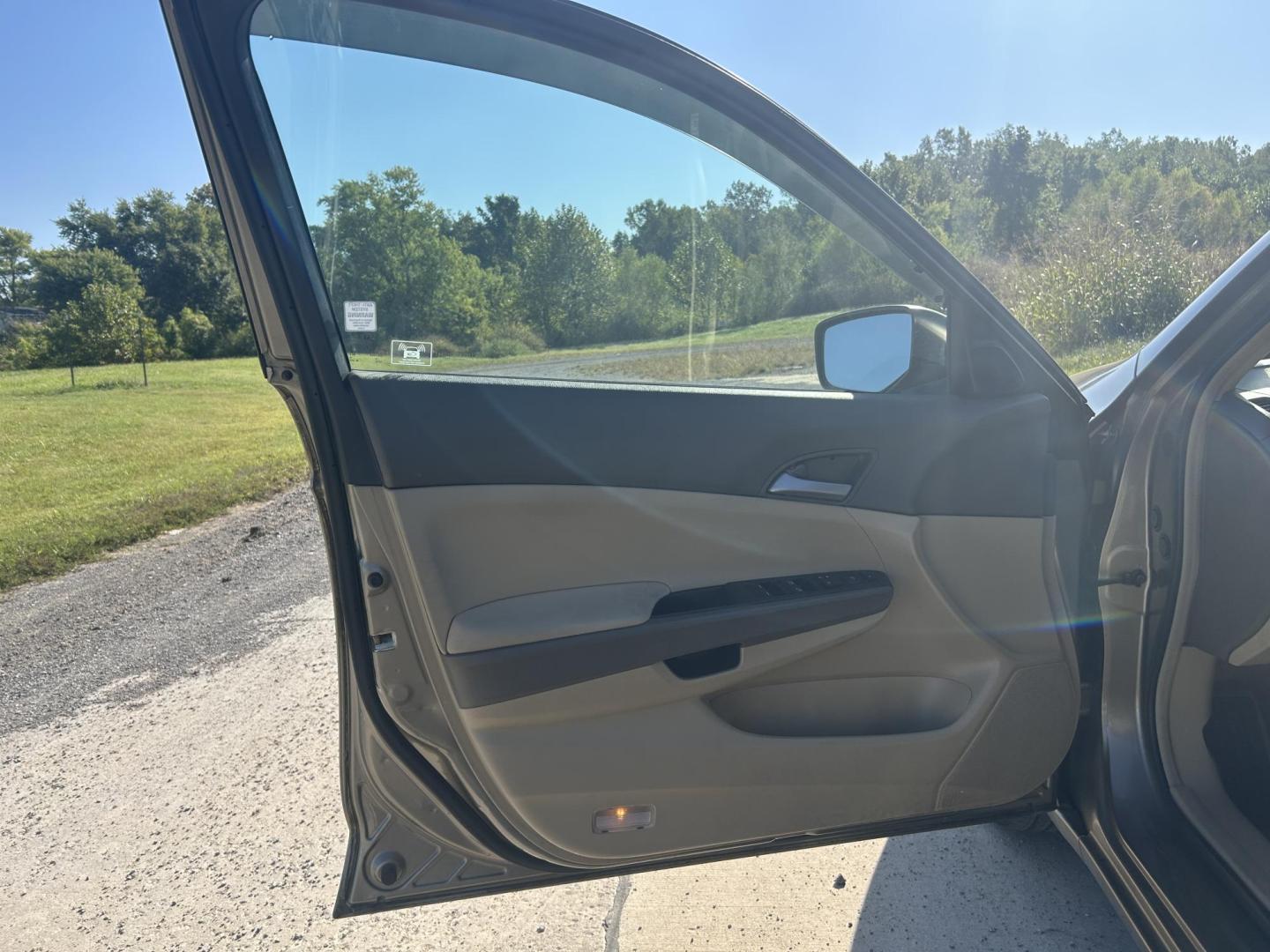 2009 GOLD /Tan Honda Accord LX-P Sedan AT (1HGCP26439A) with an 2.4L L4 DOHC 16V engine, 5-Speed Automatic transmission, located at 506 S. Kingshighway, Cape Girardeau, MO, 63703, (573) 235-5000, 37.294991, -89.553635 - 2009 Honda Civic LX-P 160xxx miles Front Wheel Drive 2.5L 4 Cyl. Automatic Cruise Power Windows/Locks/Mirrors We have financing available and we accept trades! Fill out a credit application on our website or come by today! If you have any questions, give us a call at (573) 235-5000 or visit - Photo#12