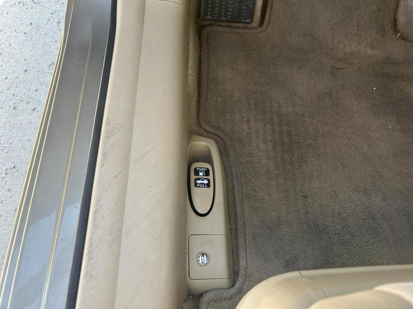 2009 GOLD /Tan Honda Accord LX-P Sedan AT (1HGCP26439A) with an 2.4L L4 DOHC 16V engine, 5-Speed Automatic transmission, located at 506 S. Kingshighway, Cape Girardeau, MO, 63703, (573) 235-5000, 37.294991, -89.553635 - 2009 Honda Civic LX-P 160xxx miles Front Wheel Drive 2.5L 4 Cyl. Automatic Cruise Power Windows/Locks/Mirrors We have financing available and we accept trades! Fill out a credit application on our website or come by today! If you have any questions, give us a call at (573) 235-5000 or visit - Photo#29