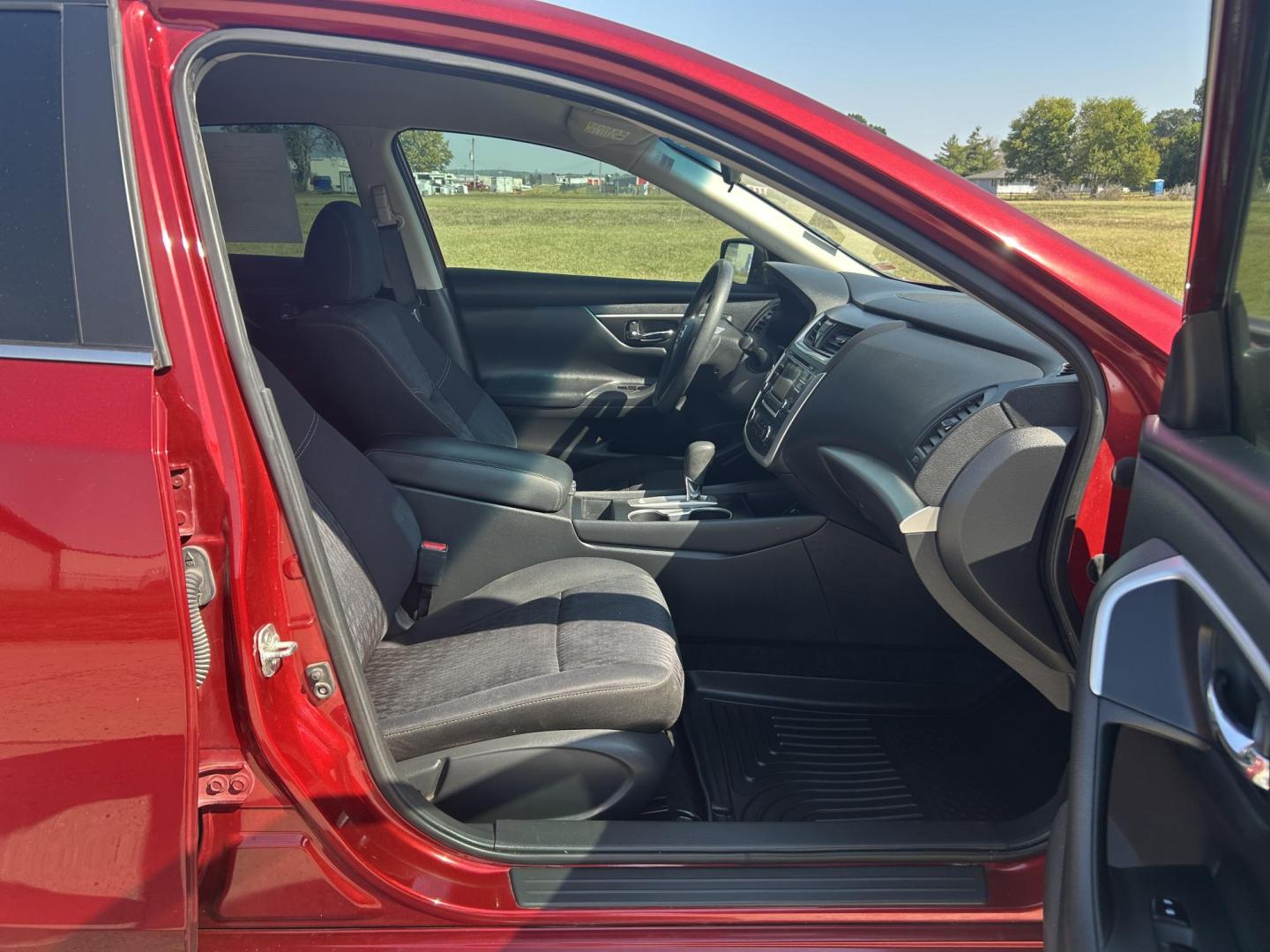 2017 MAROON /Black Nissan Altima 2.5 S (1N4AL3AP0HC) with an 2.5L L4 DOHC 16V engine, CVT transmission, located at 506 S. Kingshighway, Cape Girardeau, MO, 63703, (573) 235-5000, 37.294991, -89.553635 - 2017 Nissan Altima 2.5 S 128xxx miles Front Wheel Drive 2.5L 4 Cyl. Automatic Backup Camera Power Driver Seat Remote Start Cruise Power Windows/Locks/Mirrors We have financing available and we accept trades! Fill out a credit application on our website or come by today! If you have any qu - Photo#18