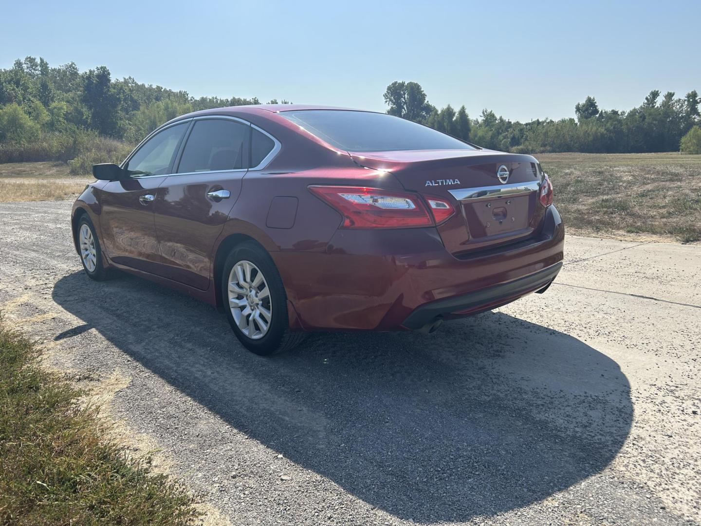 2017 MAROON /Black Nissan Altima 2.5 S (1N4AL3AP0HC) with an 2.5L L4 DOHC 16V engine, CVT transmission, located at 506 S. Kingshighway, Cape Girardeau, MO, 63703, (573) 235-5000, 37.294991, -89.553635 - 2017 Nissan Altima 2.5 S 128xxx miles Front Wheel Drive 2.5L 4 Cyl. Automatic Backup Camera Power Driver Seat Remote Start Cruise Power Windows/Locks/Mirrors We have financing available and we accept trades! Fill out a credit application on our website or come by today! If you have any qu - Photo#9