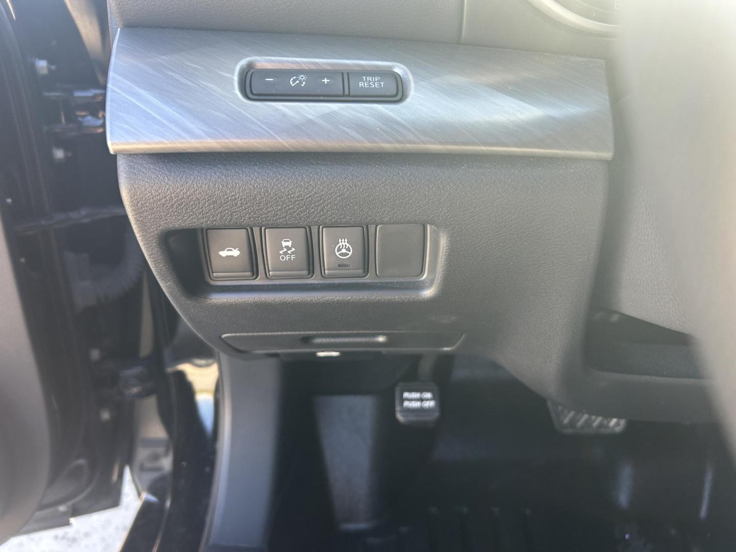 2018 BLACK /Black Nissan Maxima 3.5 SV (1N4AA6AP5JC) with an 3.5L V6 DOHC 24V engine, CVT transmission, located at 506 S. Kingshighway, Cape Girardeau, MO, 63703, (573) 235-5000, 37.294991, -89.553635 - 2018 Nissan Maxima 3.5 SV 38xxx Miles 3.5L 6 cyl Front Wheel Drive Automatic Leather Power Seats Heated Seats/Steering Wheel Remote Start Remote Entry Navigation Sunroof Cruise Power Windows/Locks/Mirrors We have financing available and we accept trades! Fill out a credit application o - Photo#30