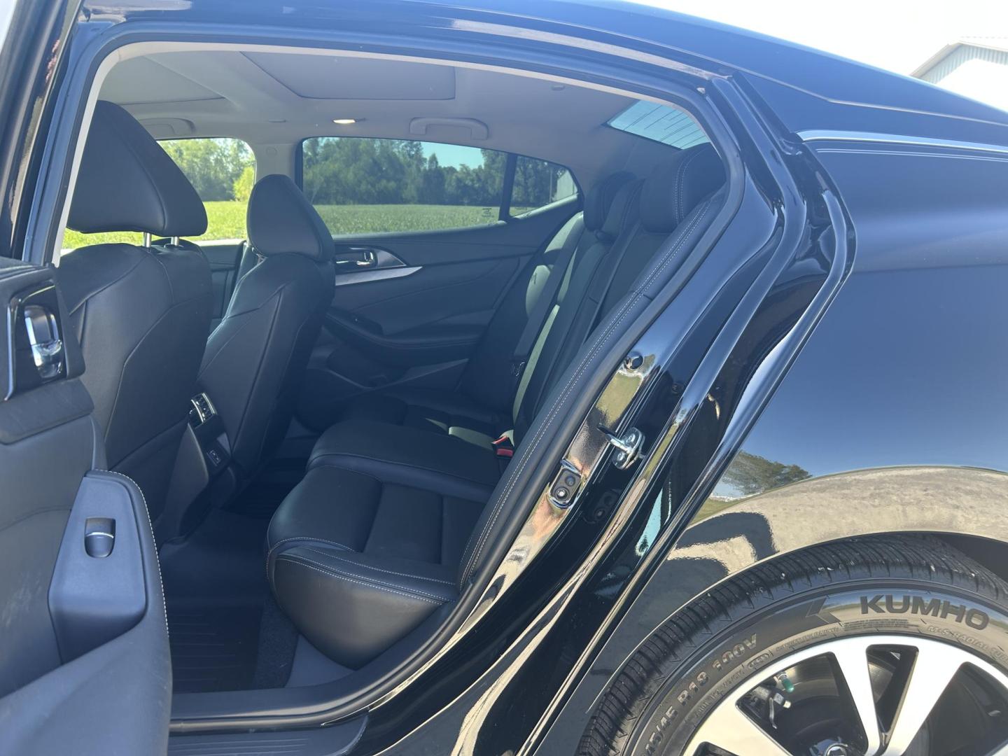 2018 BLACK /Black Nissan Maxima 3.5 SV (1N4AA6AP5JC) with an 3.5L V6 DOHC 24V engine, CVT transmission, located at 506 S. Kingshighway, Cape Girardeau, MO, 63703, (573) 235-5000, 37.294991, -89.553635 - 2018 Nissan Maxima 3.5 SV 38xxx Miles 3.5L 6 cyl Front Wheel Drive Automatic Leather Power Seats Heated Seats/Steering Wheel Remote Start Remote Entry Navigation Sunroof Cruise Power Windows/Locks/Mirrors We have financing available and we accept trades! Fill out a credit application o - Photo#17