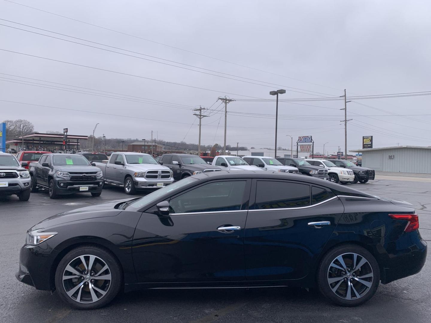 2018 BLACK /Black Nissan Maxima 3.5 SV (1N4AA6AP5JC) with an 3.5L V6 DOHC 24V engine, CVT transmission, located at 506 S. Kingshighway, Cape Girardeau, MO, 63703, (573) 235-5000, 37.294991, -89.553635 - 2018 Nissan Maxima 3.5 SV 38xxx Miles 3.5L 6 cyl Front Wheel Drive Automatic Leather Power Seats Heated Seats/Steering Wheel Remote Start Remote Entry Navigation Sunroof Cruise Power Windows/Locks/Mirrors We have financing available and we accept trades! Fill out a credit application o - Photo#3