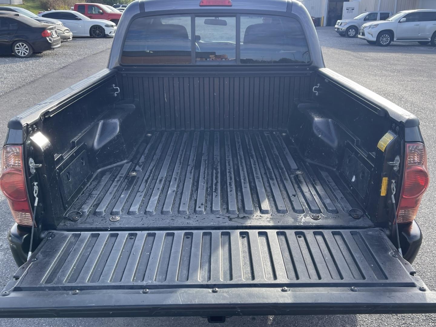 2014 GRAY /Gray Cloth Toyota Tacoma PreRunner 2WD (5TFJX4GN9EX) with an 2.7L 4 Cyl. engine, Automatic transmission, located at 2990 Old Orchard Rd., Jackson, MO, 63755, 37.354214, -89.612106 - We have financing available and we accept trades! Fill out a credit application on our website or come by today! If you have any questions, give us a call at (573) 204-7777 or visit our website at firstautocredit.com. - Photo#15