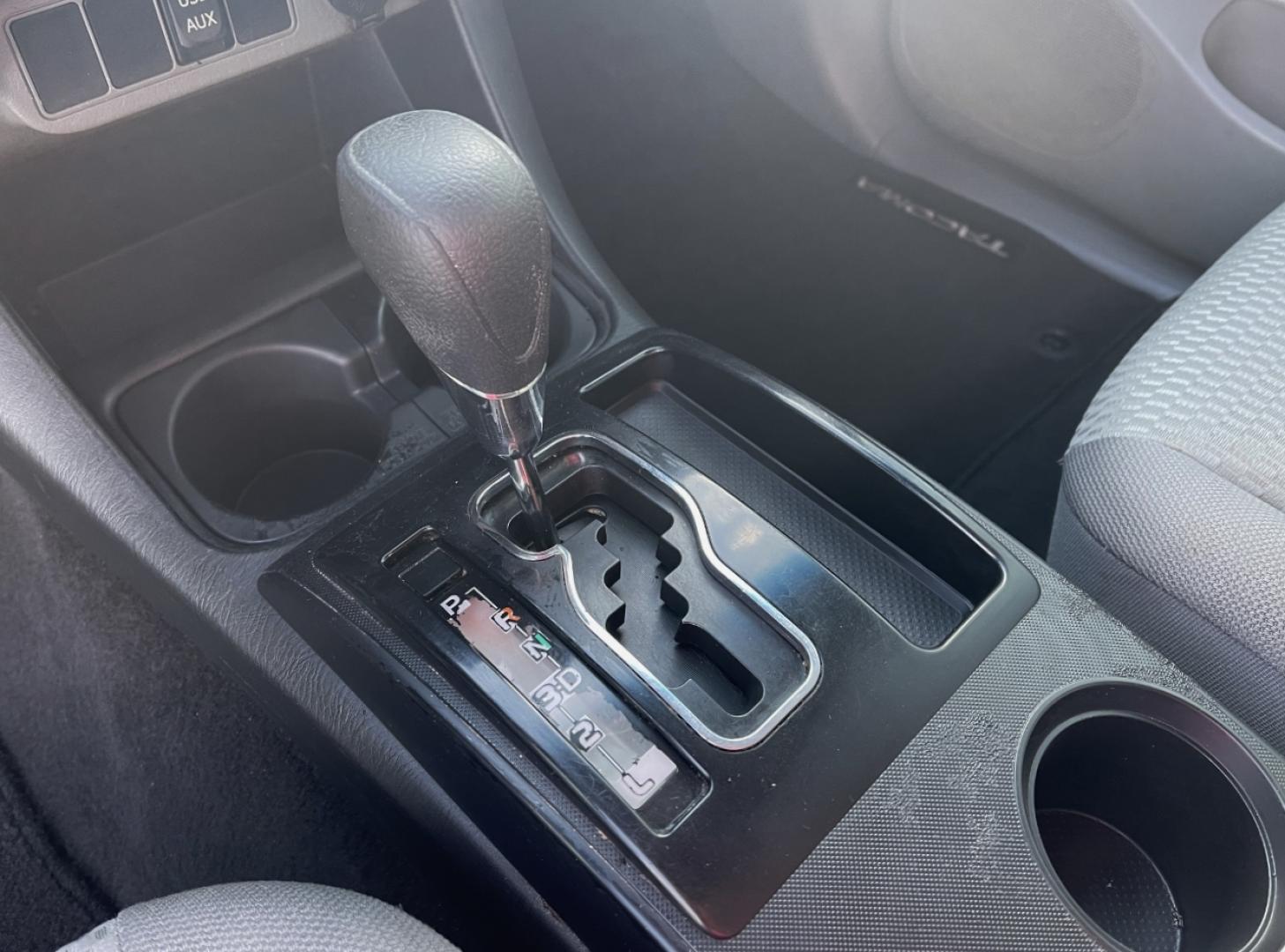 2014 GRAY /Gray Cloth Toyota Tacoma PreRunner 2WD (5TFJX4GN9EX) with an 2.7L 4 Cyl. engine, Automatic transmission, located at 2990 Old Orchard Rd., Jackson, MO, 63755, 37.354214, -89.612106 - We have financing available and we accept trades! Fill out a credit application on our website or come by today! If you have any questions, give us a call at (573) 204-7777 or visit our website at firstautocredit.com. - Photo#20