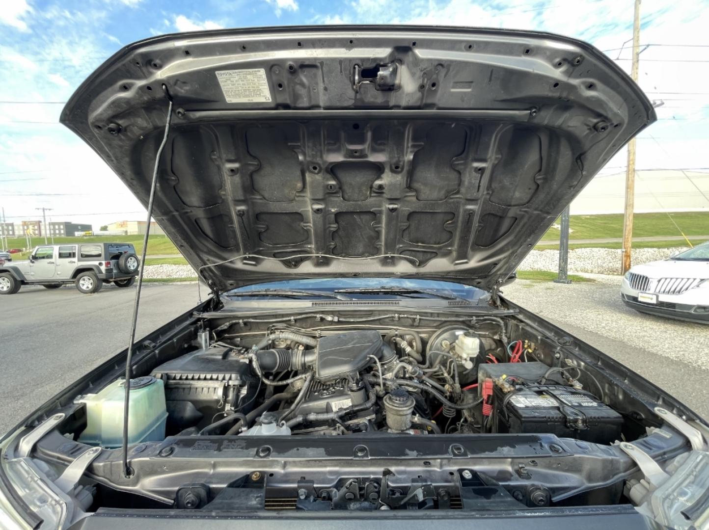 2014 GRAY /Gray Cloth Toyota Tacoma PreRunner 2WD (5TFJX4GN9EX) with an 2.7L 4 Cyl. engine, Automatic transmission, located at 2990 Old Orchard Rd., Jackson, MO, 63755, 37.354214, -89.612106 - We have financing available and we accept trades! Fill out a credit application on our website or come by today! If you have any questions, give us a call at (573) 204-7777 or visit our website at firstautocredit.com. - Photo#24