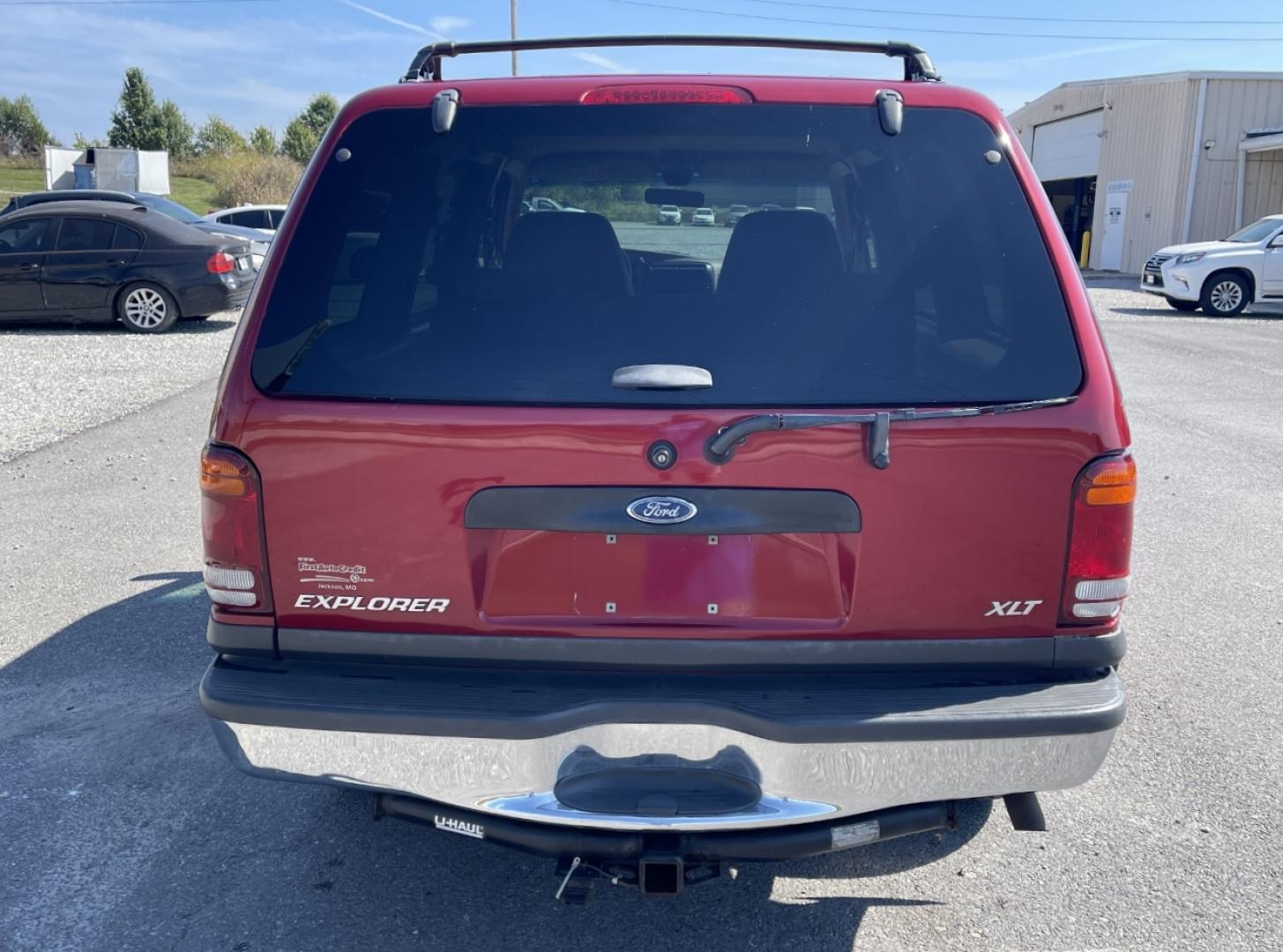 2001 RED /Tan Cloth Ford Explorer XLT 4WD (1FMZU73E81Z) with an 4.0L V6 engine, Automatic transmission, located at 2990 Old Orchard Rd., Jackson, MO, 63755, 37.354214, -89.612106 - We have financing available and we accept trades! Fill out a credit application on our website or come by today! If you have any questions, give us a call at (573) 204-7777 or visit our website at firstautocredit.com. - Photo#7