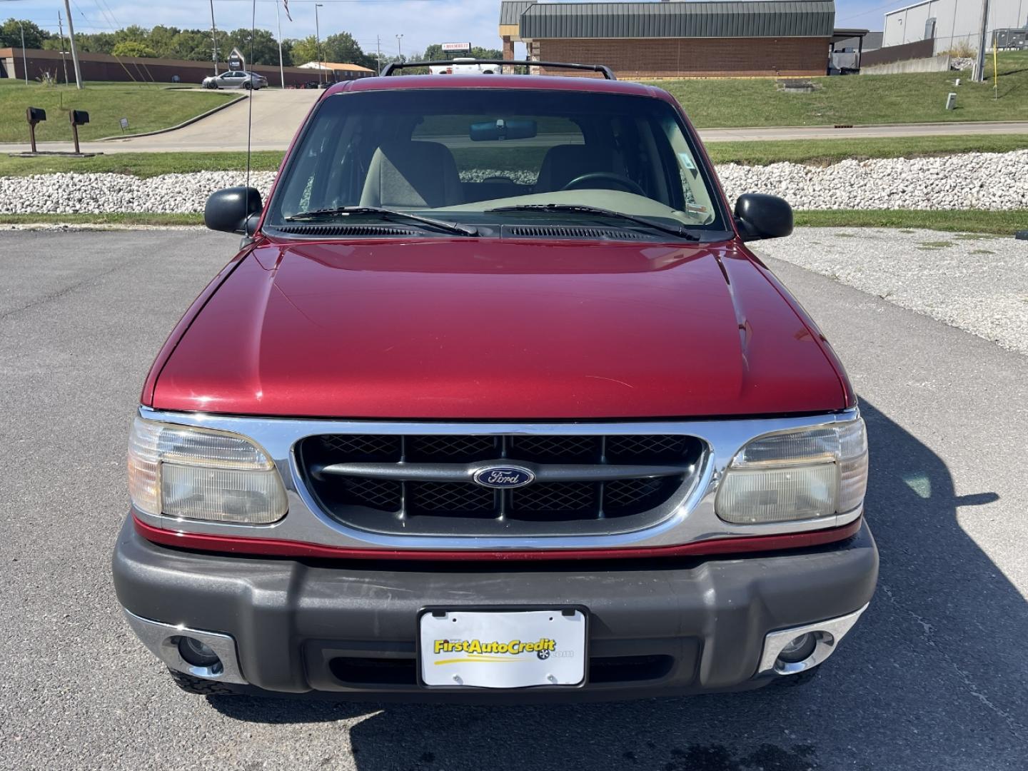 2001 RED /Tan Cloth Ford Explorer XLT 4WD (1FMZU73E81Z) with an 4.0L V6 engine, Automatic transmission, located at 2990 Old Orchard Rd., Jackson, MO, 63755, 37.354214, -89.612106 - We have financing available and we accept trades! Fill out a credit application on our website or come by today! If you have any questions, give us a call at (573) 204-7777 or visit our website at firstautocredit.com. - Photo#8