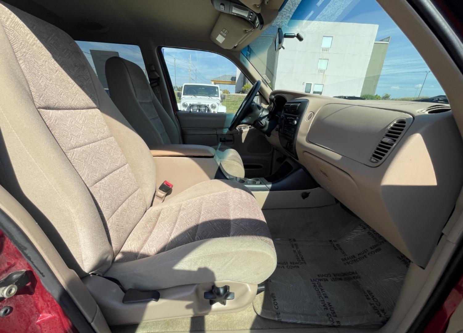 2001 RED /Tan Cloth Ford Explorer XLT 4WD (1FMZU73E81Z) with an 4.0L V6 engine, Automatic transmission, located at 2990 Old Orchard Rd., Jackson, MO, 63755, 37.354214, -89.612106 - We have financing available and we accept trades! Fill out a credit application on our website or come by today! If you have any questions, give us a call at (573) 204-7777 or visit our website at firstautocredit.com. - Photo#12