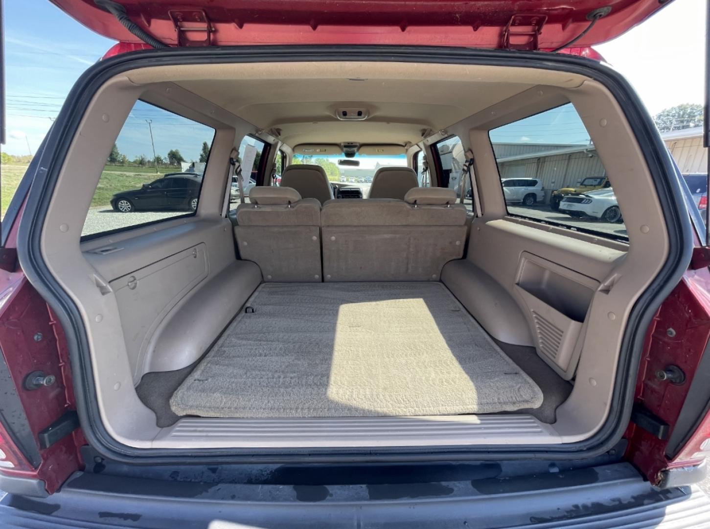 2001 RED /Tan Cloth Ford Explorer XLT 4WD (1FMZU73E81Z) with an 4.0L V6 engine, Automatic transmission, located at 2990 Old Orchard Rd., Jackson, MO, 63755, 37.354214, -89.612106 - We have financing available and we accept trades! Fill out a credit application on our website or come by today! If you have any questions, give us a call at (573) 204-7777 or visit our website at firstautocredit.com. - Photo#16