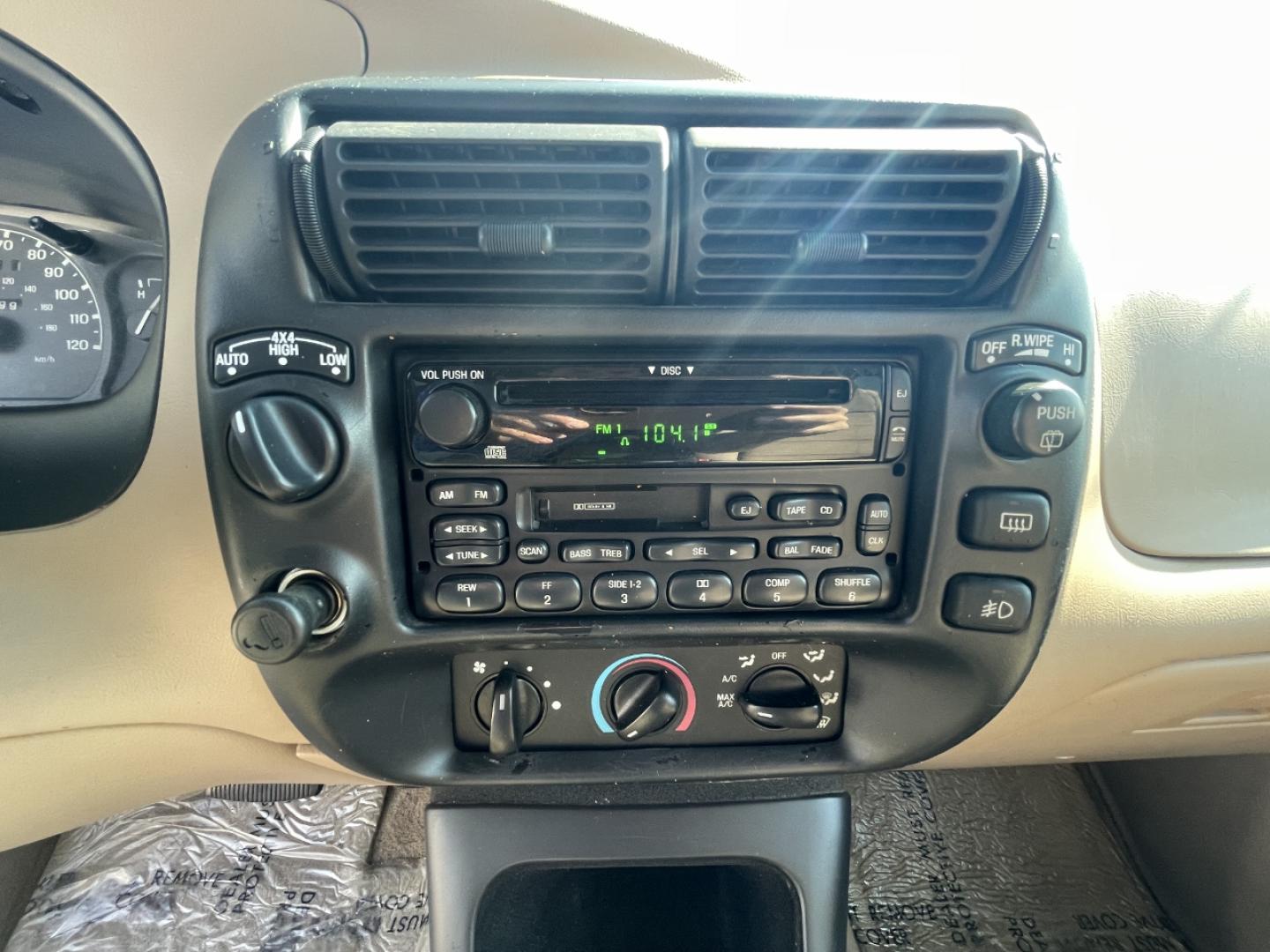 2001 RED /Tan Cloth Ford Explorer XLT 4WD (1FMZU73E81Z) with an 4.0L V6 engine, Automatic transmission, located at 2990 Old Orchard Rd., Jackson, MO, 63755, 37.354214, -89.612106 - We have financing available and we accept trades! Fill out a credit application on our website or come by today! If you have any questions, give us a call at (573) 204-7777 or visit our website at firstautocredit.com. - Photo#19