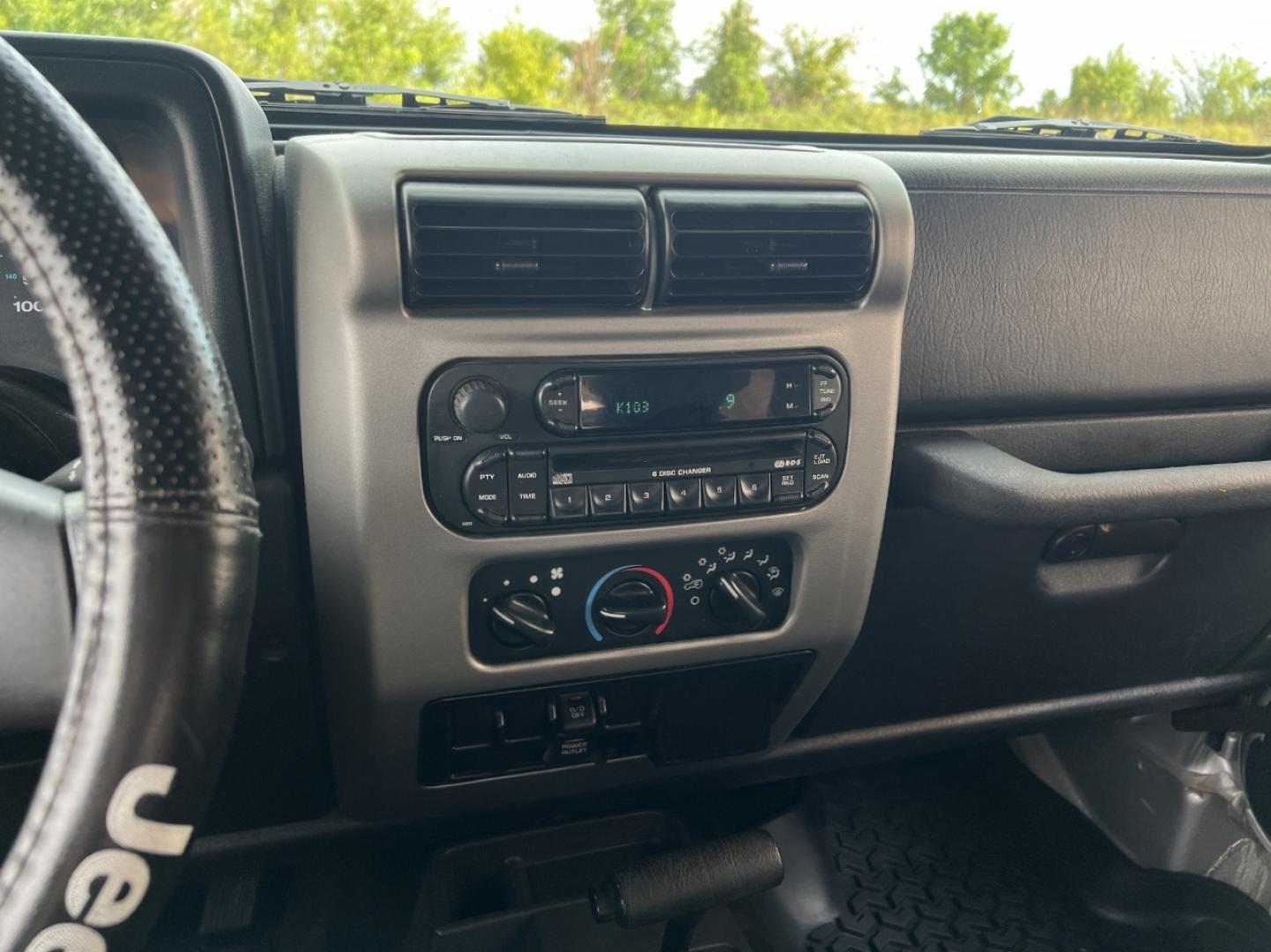 2005 SILVER /Black Cloth Jeep Wrangler X (1J4FA39S45P) with an 4.0L 6 Cyl. engine, Automatic transmission, located at 2990 Old Orchard Rd., Jackson, MO, 63755, 37.354214, -89.612106 - 2005 Jeep Wrangler X 104xxx miles 4 Wheel Drive 4.0L I6 Automatic We have financing available and we accept trades! Fill out a credit application on our website or come by today! If you have any questions, give us a call at (573) 204-7777 or visit our website at firstautocredit.com. - Photo#18
