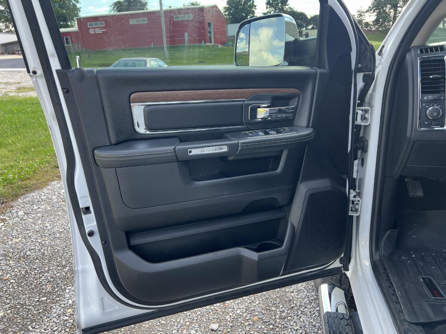 2017 WHITE /Black Leather RAM 2500 Laramie Crew Cab SWB 4WD (3C6UR5FJ2HG) with an 6.4L V8 engine, Automatic transmission, located at 2990 Old Orchard Rd., Jackson, MO, 63755, 37.354214, -89.612106 - 2017 Ram 2500 Heavy Duty Laramie 105xxx miles 4x4 6.4L V8 Automatic Leather Power/Heated/Cooled Seats Heated Rear Seats Heated Steering Wheel Backup Camera Bluetooth Cruise Power Windows/Locks/Mirrors We have financing available and we accept trades! Fill out a credit application on our - Photo#14