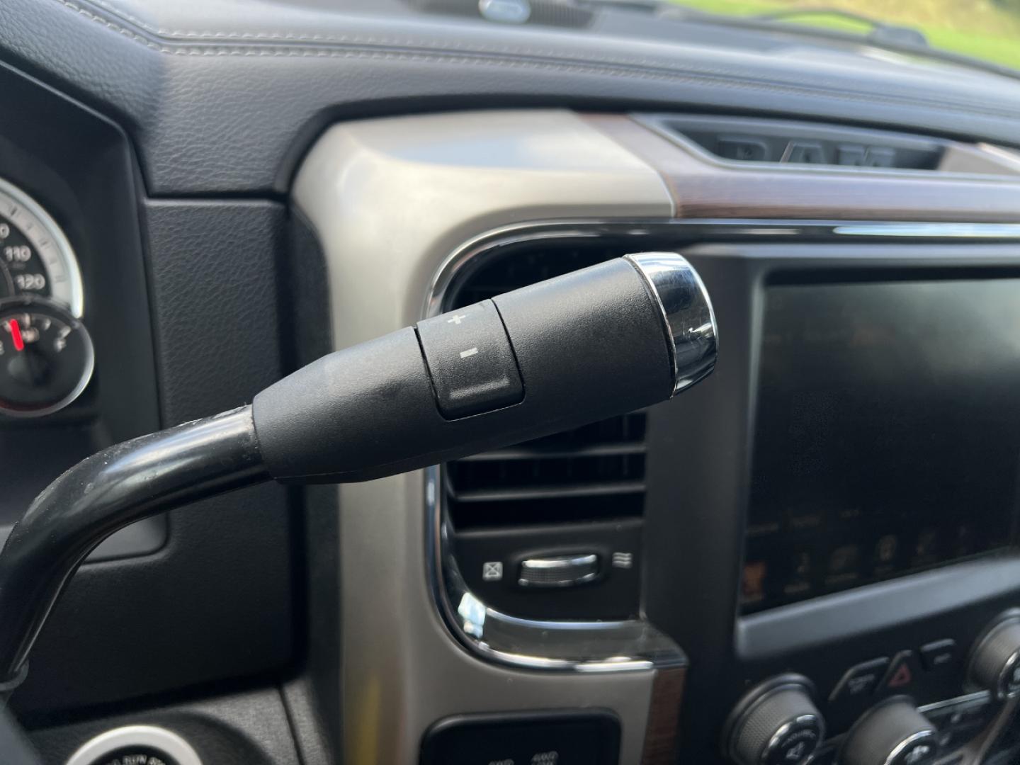 2017 WHITE /Black Leather RAM 2500 Laramie Crew Cab SWB 4WD (3C6UR5FJ2HG) with an 6.4L V8 engine, Automatic transmission, located at 2990 Old Orchard Rd., Jackson, MO, 63755, 37.354214, -89.612106 - 2017 Ram 2500 Heavy Duty Laramie 105xxx miles 4x4 6.4L V8 Automatic Leather Power/Heated/Cooled Seats Heated Rear Seats Heated Steering Wheel Backup Camera Bluetooth Cruise Power Windows/Locks/Mirrors We have financing available and we accept trades! Fill out a credit application on our - Photo#25