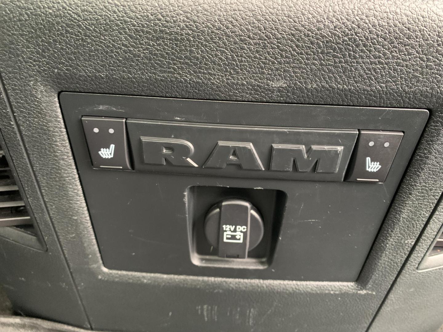 2017 WHITE /Black Leather RAM 2500 Laramie Crew Cab SWB 4WD (3C6UR5FJ2HG) with an 6.4L V8 engine, Automatic transmission, located at 506 S. Kingshighway, Cape Girardeau, MO, 63703, (573) 235-5000, 37.294991, -89.553635 - 2017 Ram 2500 Heavy Duty Laramie 105xxx miles 4x4 6.4L V8 Automatic Leather Power/Heated/Cooled Seats Heated Rear Seats Heated Steering Wheel Backup Camera Bluetooth Cruise Power Windows/Locks/Mirrors We have financing available and we accept trades! Fill out a credit application on o - Photo#13