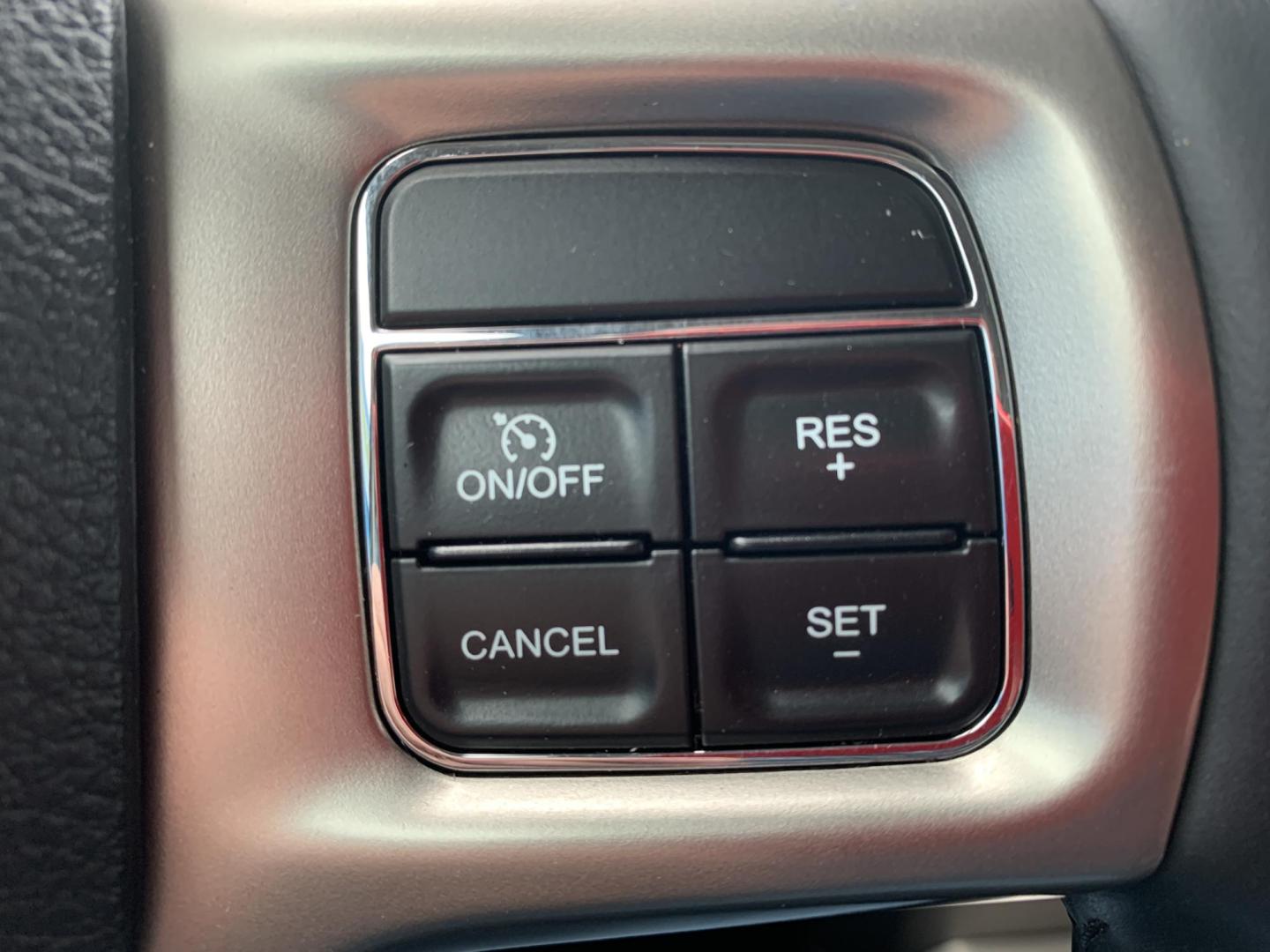 2017 WHITE /Black Leather RAM 2500 Laramie Crew Cab SWB 4WD (3C6UR5FJ2HG) with an 6.4L V8 engine, Automatic transmission, located at 506 S. Kingshighway, Cape Girardeau, MO, 63703, (573) 235-5000, 37.294991, -89.553635 - 2017 Ram 2500 Heavy Duty Laramie 105xxx miles 4x4 6.4L V8 Automatic Leather Power/Heated/Cooled Seats Heated Rear Seats Heated Steering Wheel Backup Camera Bluetooth Cruise Power Windows/Locks/Mirrors We have financing available and we accept trades! Fill out a credit application on o - Photo#20