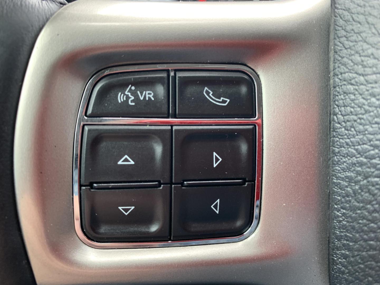 2017 WHITE /Black Leather RAM 2500 Laramie Crew Cab SWB 4WD (3C6UR5FJ2HG) with an 6.4L V8 engine, Automatic transmission, located at 506 S. Kingshighway, Cape Girardeau, MO, 63703, (573) 235-5000, 37.294991, -89.553635 - 2017 Ram 2500 Heavy Duty Laramie 105xxx miles 4x4 6.4L V8 Automatic Leather Power/Heated/Cooled Seats Heated Rear Seats Heated Steering Wheel Backup Camera Bluetooth Cruise Power Windows/Locks/Mirrors We have financing available and we accept trades! Fill out a credit application on o - Photo#19