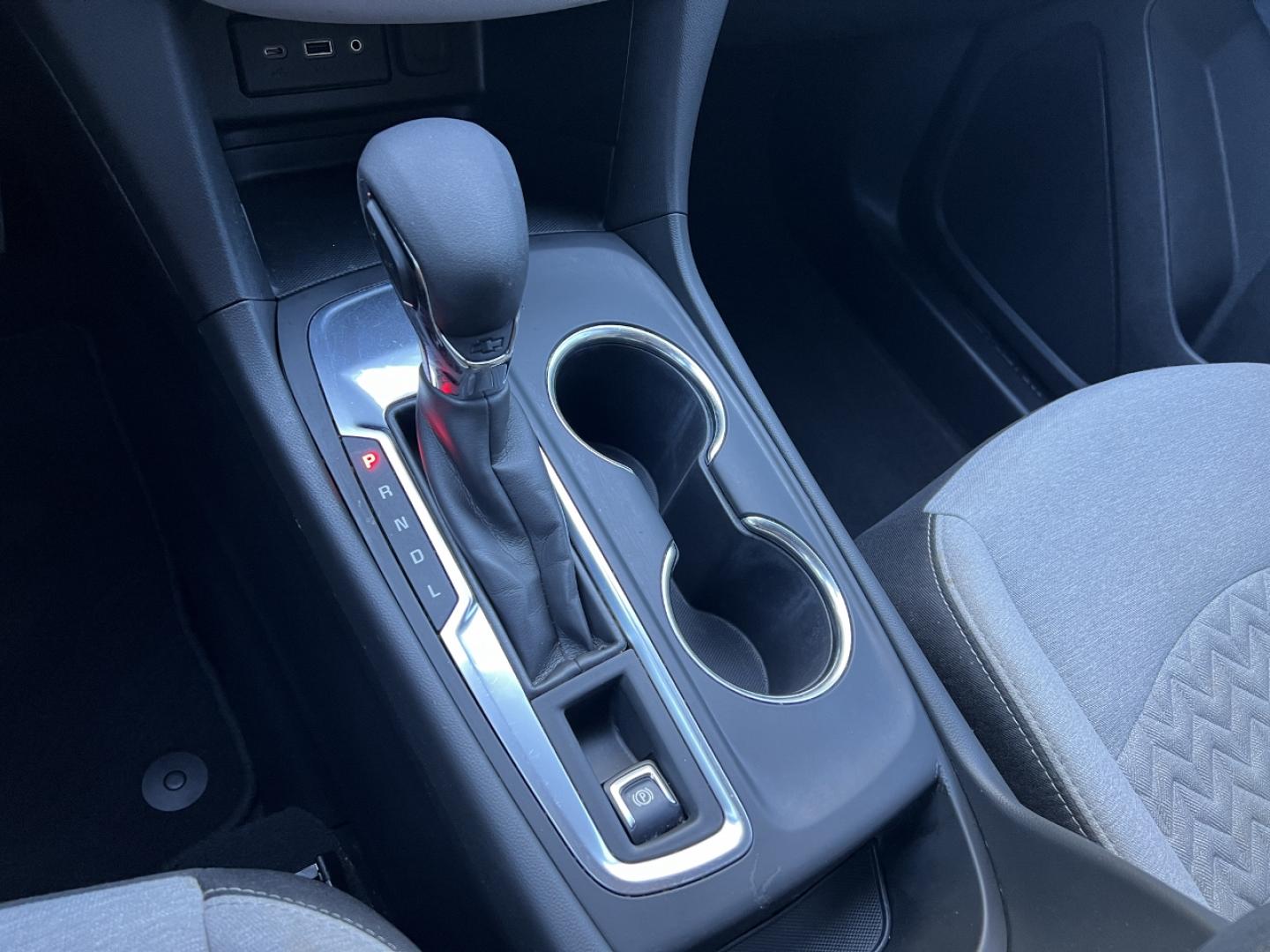 2022 GRAY /Gray Cloth Chevrolet Equinox LS 1FL FWD (3GNAXFEV0NS) with an 1.5L 4 Cyl. TURBO engine, Automatic transmission, located at 2990 Old Orchard Rd., Jackson, MO, 63755, 37.354214, -89.612106 - 2022 Chevrolet Equinox LS 1-Owner 143xxx miles Front Wheel Drive 1.5L 4 Cyl. Automatic Backup Camera Bluetooth Cruise Power Windows/Locks/Mirrors We have financing available and we accept trades! Fill out a credit application on our website or come by today! If you have any questions, giv - Photo#21