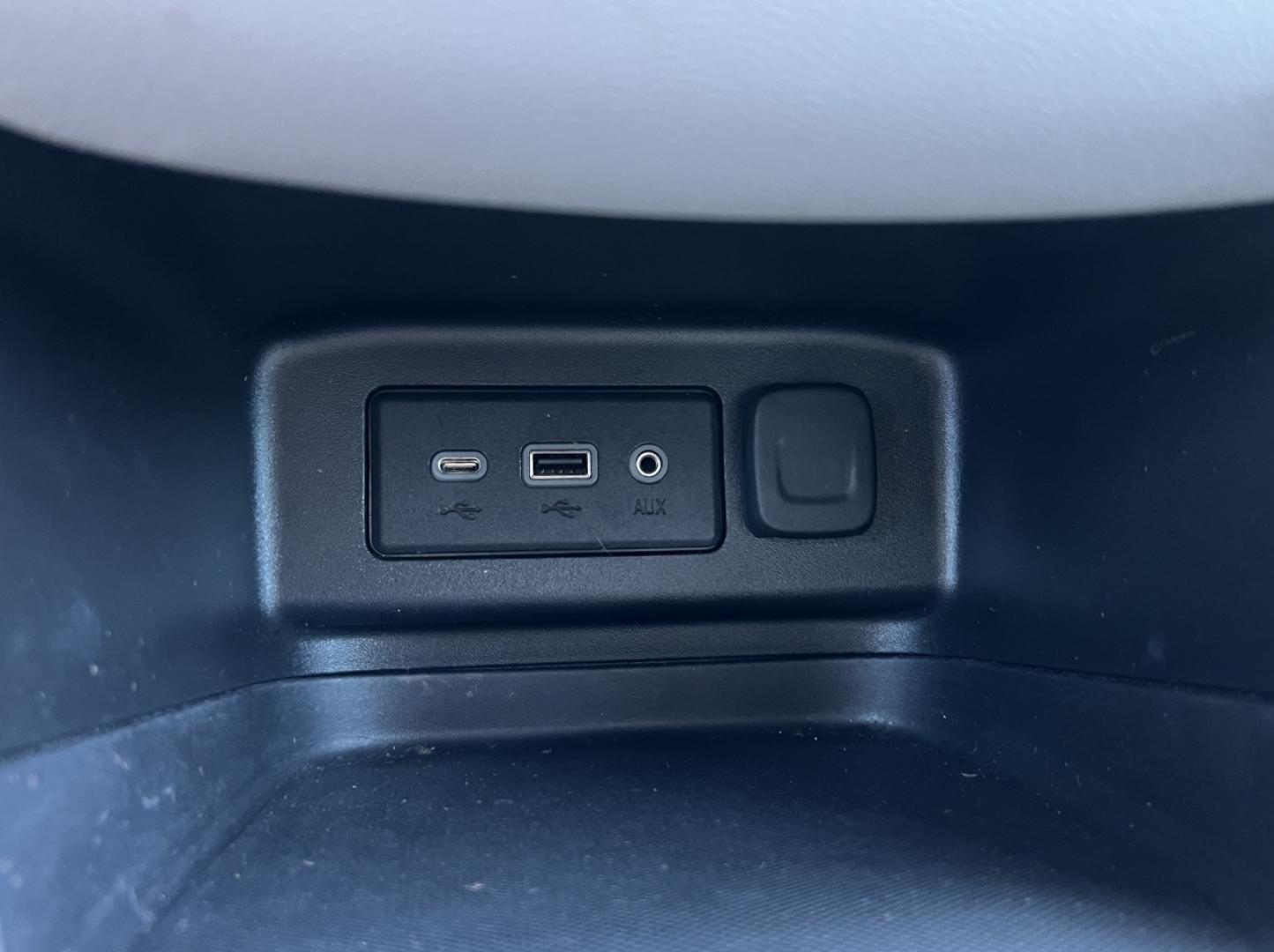 2022 GRAY /Gray Cloth Chevrolet Equinox LS 1FL FWD (3GNAXFEV0NS) with an 1.5L 4 Cyl. TURBO engine, Automatic transmission, located at 2990 Old Orchard Rd., Jackson, MO, 63755, 37.354214, -89.612106 - 2022 Chevrolet Equinox LS 1-Owner 143xxx miles Front Wheel Drive 1.5L 4 Cyl. Automatic Backup Camera Bluetooth Cruise Power Windows/Locks/Mirrors We have financing available and we accept trades! Fill out a credit application on our website or come by today! If you have any questions, giv - Photo#25