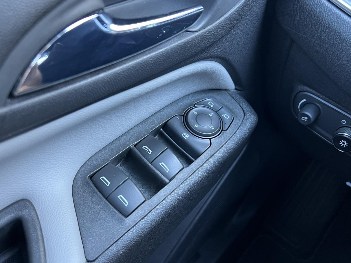 2022 GRAY /Gray Cloth Chevrolet Equinox LS 1FL FWD (3GNAXFEV0NS) with an 1.5L 4 Cyl. TURBO engine, Automatic transmission, located at 2990 Old Orchard Rd., Jackson, MO, 63755, 37.354214, -89.612106 - 2022 Chevrolet Equinox LS 1-Owner 143xxx miles Front Wheel Drive 1.5L 4 Cyl. Automatic Backup Camera Bluetooth Cruise Power Windows/Locks/Mirrors We have financing available and we accept trades! Fill out a credit application on our website or come by today! If you have any questions, giv - Photo#26