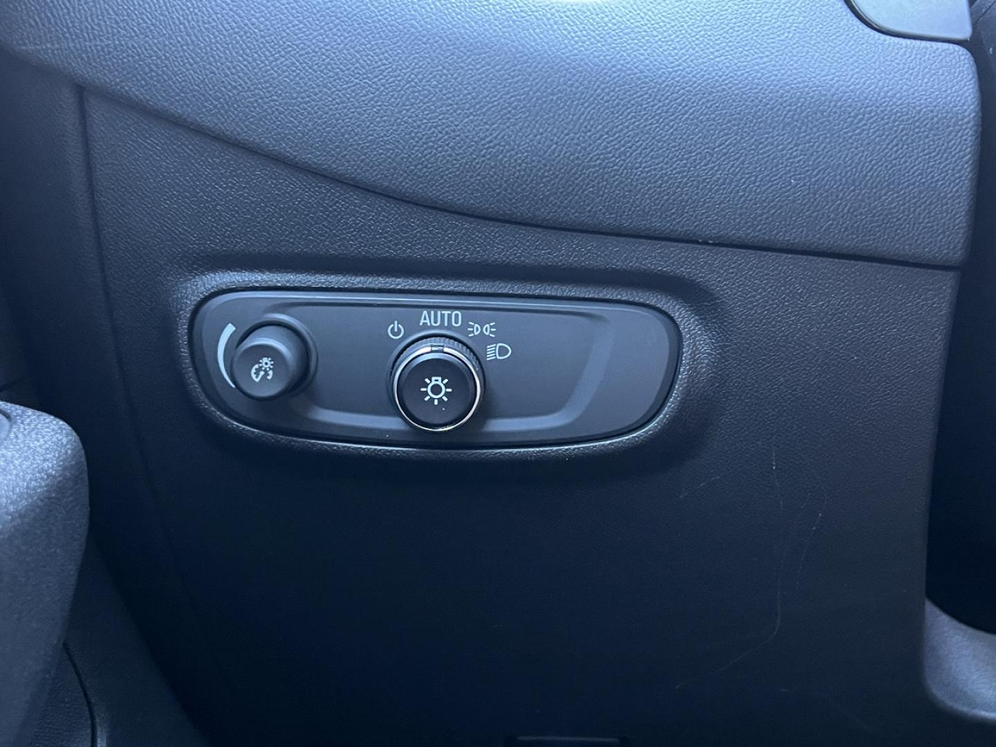 2022 GRAY /Gray Cloth Chevrolet Equinox LS 1FL FWD (3GNAXFEV0NS) with an 1.5L 4 Cyl. TURBO engine, Automatic transmission, located at 2990 Old Orchard Rd., Jackson, MO, 63755, 37.354214, -89.612106 - 2022 Chevrolet Equinox LS 1-Owner 143xxx miles Front Wheel Drive 1.5L 4 Cyl. Automatic Backup Camera Bluetooth Cruise Power Windows/Locks/Mirrors We have financing available and we accept trades! Fill out a credit application on our website or come by today! If you have any questions, giv - Photo#28