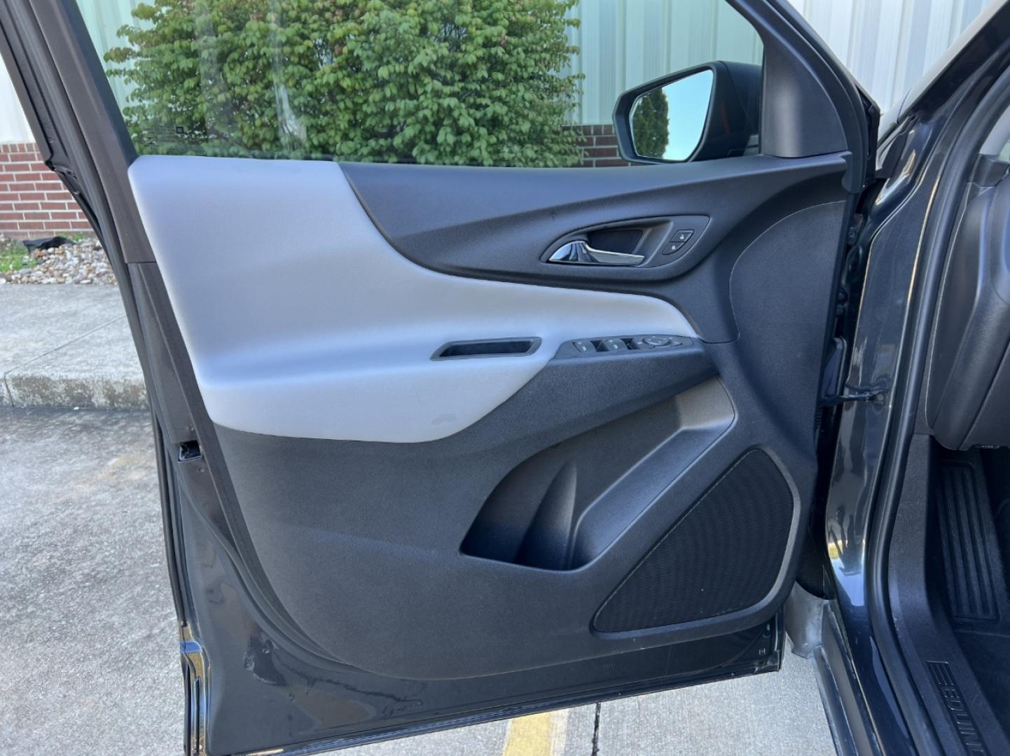 2022 GRAY /Gray Cloth Chevrolet Equinox LS 1FL FWD (3GNAXFEV0NS) with an 1.5L 4 Cyl. TURBO engine, Automatic transmission, located at 2990 Old Orchard Rd., Jackson, MO, 63755, 37.354214, -89.612106 - 2022 Chevrolet Equinox LS 1-Owner 143xxx miles Front Wheel Drive 1.5L 4 Cyl. Automatic Backup Camera Bluetooth Cruise Power Windows/Locks/Mirrors We have financing available and we accept trades! Fill out a credit application on our website or come by today! If you have any questions, giv - Photo#10