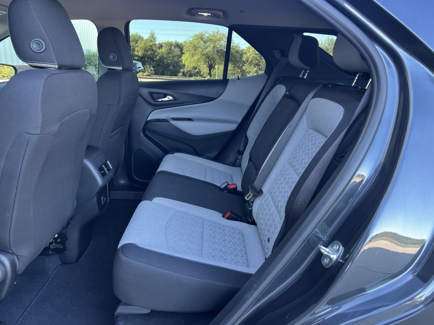 2022 GRAY /Gray Cloth Chevrolet Equinox LS 1FL FWD (3GNAXFEV0NS) with an 1.5L 4 Cyl. TURBO engine, Automatic transmission, located at 2990 Old Orchard Rd., Jackson, MO, 63755, 37.354214, -89.612106 - 2022 Chevrolet Equinox LS 1-Owner 143xxx miles Front Wheel Drive 1.5L 4 Cyl. Automatic Backup Camera Bluetooth Cruise Power Windows/Locks/Mirrors We have financing available and we accept trades! Fill out a credit application on our website or come by today! If you have any questions, giv - Photo#14