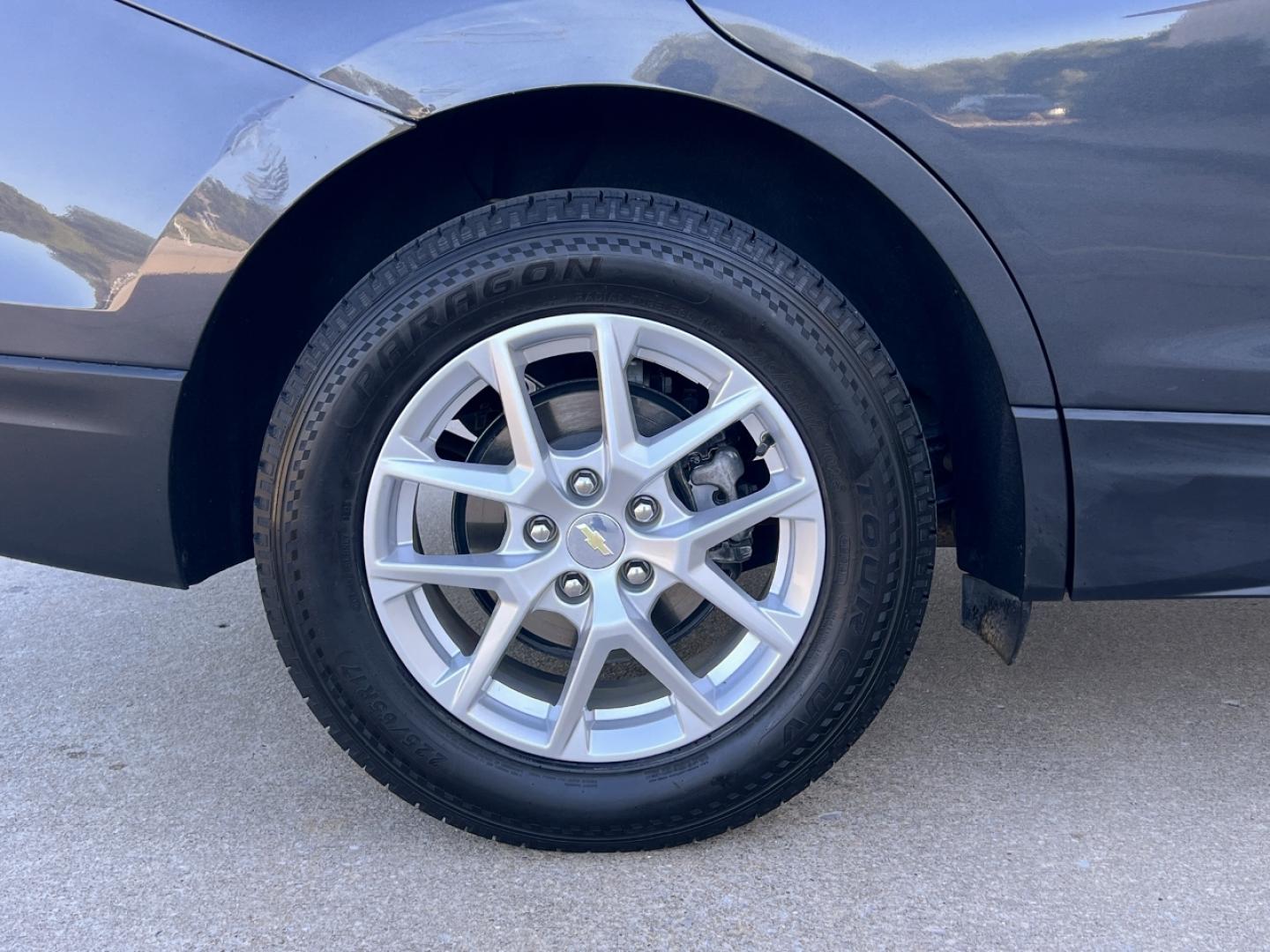 2022 GRAY /Gray Cloth Chevrolet Equinox LS 1FL FWD (3GNAXFEV0NS) with an 1.5L 4 Cyl. TURBO engine, Automatic transmission, located at 2990 Old Orchard Rd., Jackson, MO, 63755, 37.354214, -89.612106 - 2022 Chevrolet Equinox LS 1-Owner 143xxx miles Front Wheel Drive 1.5L 4 Cyl. Automatic Backup Camera Bluetooth Cruise Power Windows/Locks/Mirrors We have financing available and we accept trades! Fill out a credit application on our website or come by today! If you have any questions, giv - Photo#36