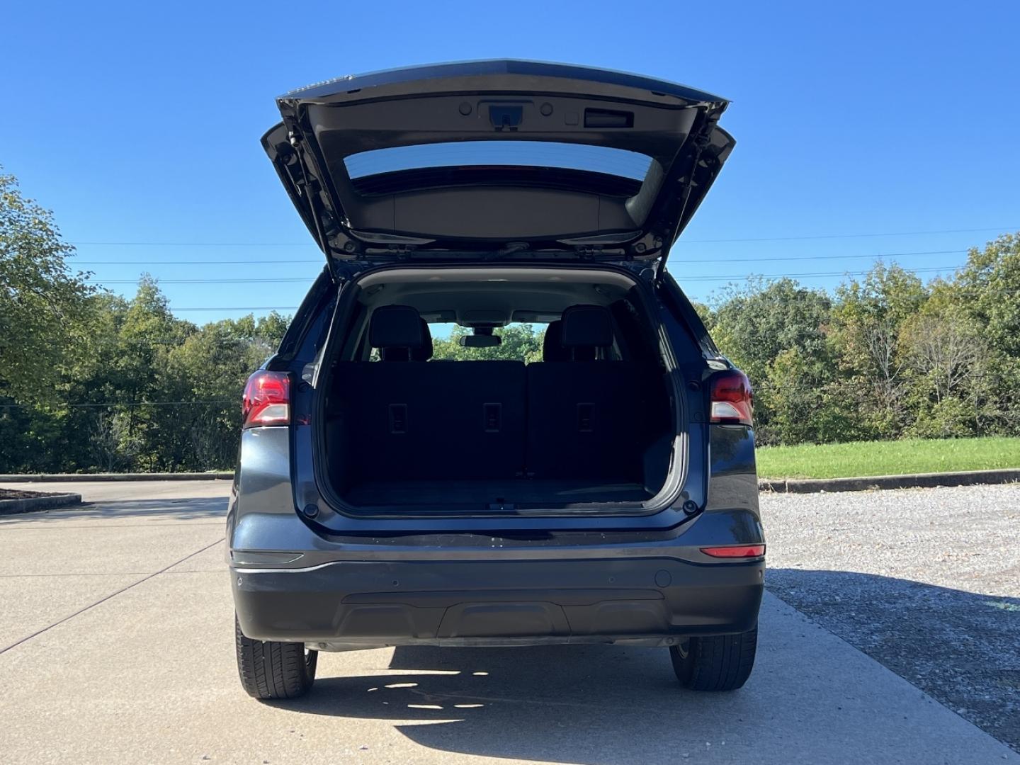 2022 GRAY /Gray Cloth Chevrolet Equinox LS 1FL FWD (3GNAXFEV0NS) with an 1.5L 4 Cyl. TURBO engine, Automatic transmission, located at 2990 Old Orchard Rd., Jackson, MO, 63755, 37.354214, -89.612106 - 2022 Chevrolet Equinox LS 1-Owner 143xxx miles Front Wheel Drive 1.5L 4 Cyl. Automatic Backup Camera Bluetooth Cruise Power Windows/Locks/Mirrors We have financing available and we accept trades! Fill out a credit application on our website or come by today! If you have any questions, giv - Photo#16