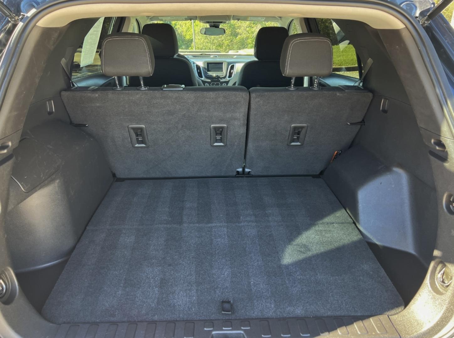 2022 GRAY /Gray Cloth Chevrolet Equinox LS 1FL FWD (3GNAXFEV0NS) with an 1.5L 4 Cyl. TURBO engine, Automatic transmission, located at 2990 Old Orchard Rd., Jackson, MO, 63755, 37.354214, -89.612106 - 2022 Chevrolet Equinox LS 1-Owner 143xxx miles Front Wheel Drive 1.5L 4 Cyl. Automatic Backup Camera Bluetooth Cruise Power Windows/Locks/Mirrors We have financing available and we accept trades! Fill out a credit application on our website or come by today! If you have any questions, giv - Photo#17