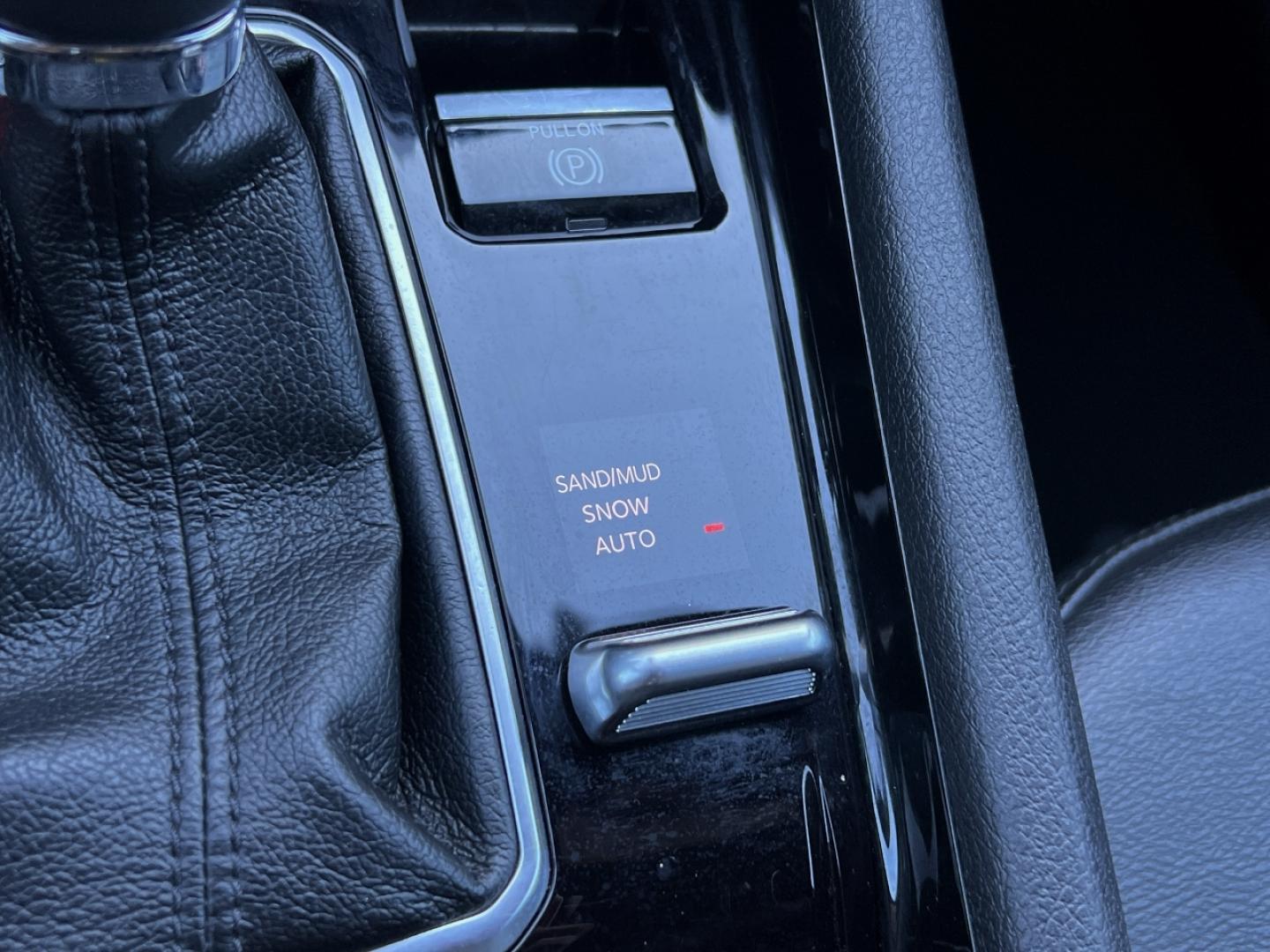 2024 WHITE /Black Leather Jeep Compass Limited (3C4NJDCN7RT) with an 2.0L 4 Cyl. TURBO engine, CVT transmission, located at 2990 Old Orchard Rd., Jackson, MO, 63755, 37.354214, -89.612106 - 2024 Jeep Compass Limited 1-Owner 45xxx miles 4 Wheel Drive 2.0L 4 Cyl. Automatic Leather Backup Camera Power Driver Seat Heated Seats Heated Steering Wheel Bluetooth Remote Start Cruise Power Windows/Locks/Mirrors We have financing available and we accept trades! Fill out a credit ap - Photo#25