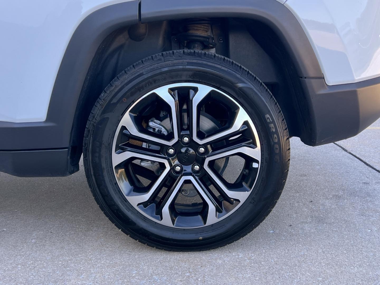 2024 WHITE /Black Leather Jeep Compass Limited (3C4NJDCN7RT) with an 2.0L 4 Cyl. TURBO engine, CVT transmission, located at 2990 Old Orchard Rd., Jackson, MO, 63755, 37.354214, -89.612106 - 2024 Jeep Compass Limited 1-Owner 45xxx miles 4 Wheel Drive 2.0L 4 Cyl. Automatic Leather Backup Camera Power Driver Seat Heated Seats Heated Steering Wheel Bluetooth Remote Start Cruise Power Windows/Locks/Mirrors We have financing available and we accept trades! Fill out a credit ap - Photo#37