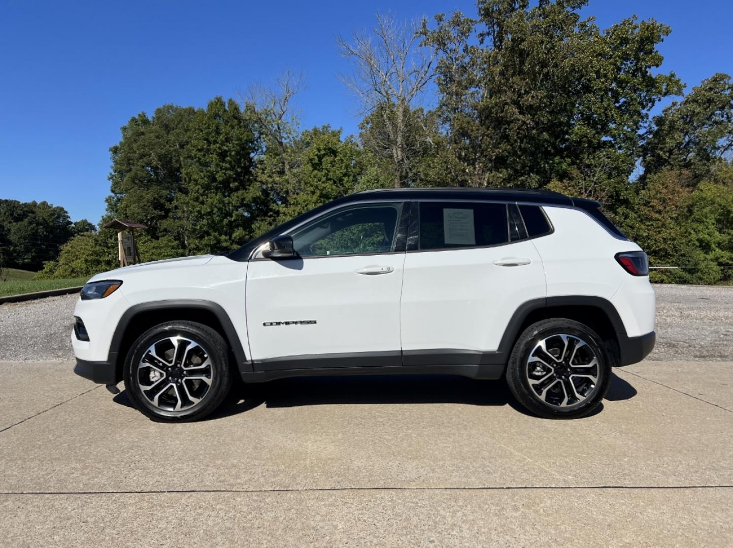2024 WHITE /Black Leather Jeep Compass Limited (3C4NJDCN7RT) with an 2.0L 4 Cyl. TURBO engine, CVT transmission, located at 2990 Old Orchard Rd., Jackson, MO, 63755, 37.354214, -89.612106 - 2024 Jeep Compass Limited 1-Owner 45xxx miles 4 Wheel Drive 2.0L 4 Cyl. Automatic Leather Backup Camera Power Driver Seat Heated Seats Heated Steering Wheel Bluetooth Remote Start Cruise Power Windows/Locks/Mirrors We have financing available and we accept trades! Fill out a credit ap - Photo#8