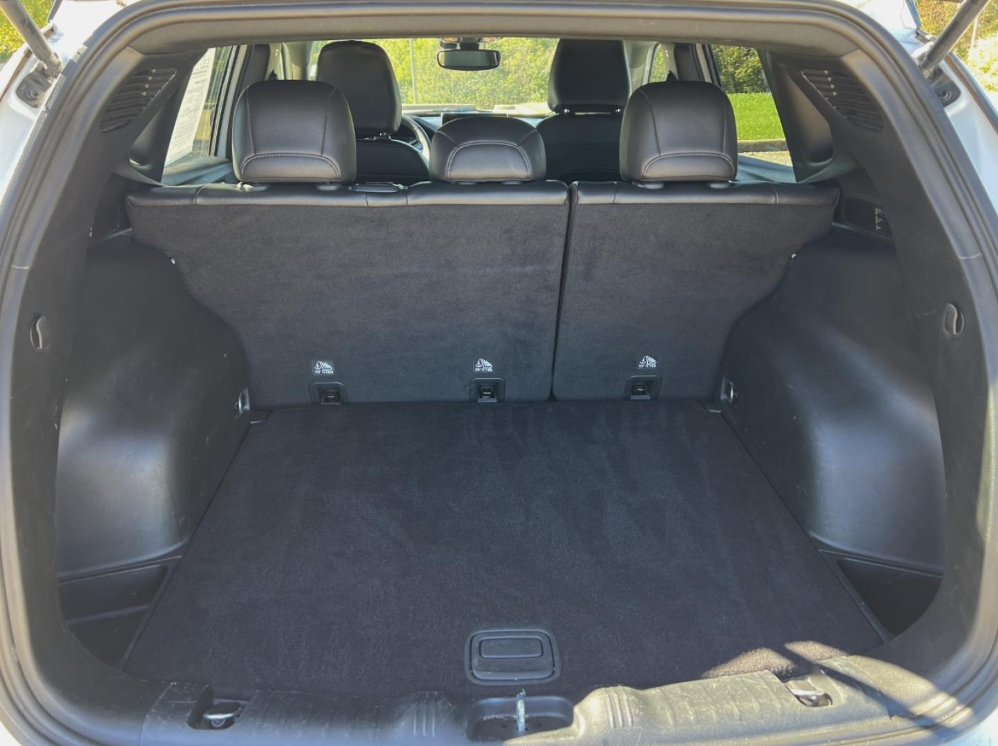 2024 WHITE /Black Leather Jeep Compass Limited (3C4NJDCN7RT) with an 2.0L 4 Cyl. TURBO engine, CVT transmission, located at 2990 Old Orchard Rd., Jackson, MO, 63755, 37.354214, -89.612106 - 2024 Jeep Compass Limited 1-Owner 45xxx miles 4 Wheel Drive 2.0L 4 Cyl. Automatic Leather Backup Camera Power Driver Seat Heated Seats Heated Steering Wheel Bluetooth Remote Start Cruise Power Windows/Locks/Mirrors We have financing available and we accept trades! Fill out a credit ap - Photo#21