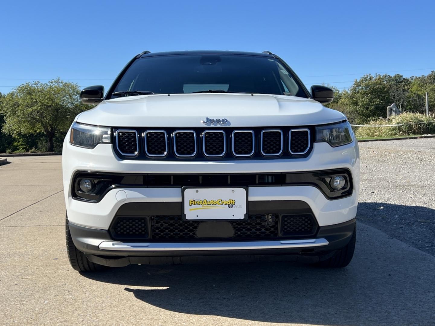 2024 WHITE /Black Leather Jeep Compass Limited (3C4NJDCN7RT) with an 2.0L 4 Cyl. TURBO engine, CVT transmission, located at 2990 Old Orchard Rd., Jackson, MO, 63755, 37.354214, -89.612106 - 2024 Jeep Compass Limited 1-Owner 45xxx miles 4 Wheel Drive 2.0L 4 Cyl. Automatic Leather Backup Camera Power Driver Seat Heated Seats Heated Steering Wheel Bluetooth Remote Start Cruise Power Windows/Locks/Mirrors We have financing available and we accept trades! Fill out a credit ap - Photo#13