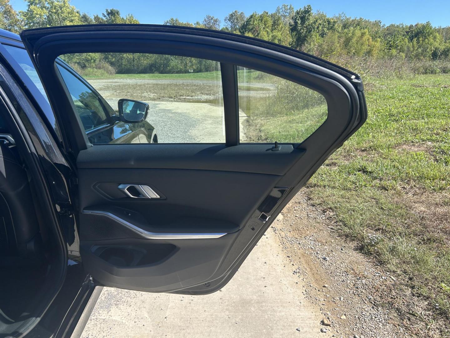 2023 BLACK /Black BMW 3-Series 330e (3MW39FF07P8) with an 2.0L I4 Hybrid engine, 8A transmission, located at 506 S. Kingshighway, Cape Girardeau, MO, 63703, (573) 235-5000, 37.294991, -89.553635 - 2023 BMW 330e Only 58xxx miles Rear Wheel Drive 2.0L I4 Automatic Leather Navigation Power/Heated Seats Backup Camera Bluetooth Cruise Power Windows/Locks/Mirrors We have financing available and we accept trades! Fill out a credit application on our website or come by today! If you have - Photo#22