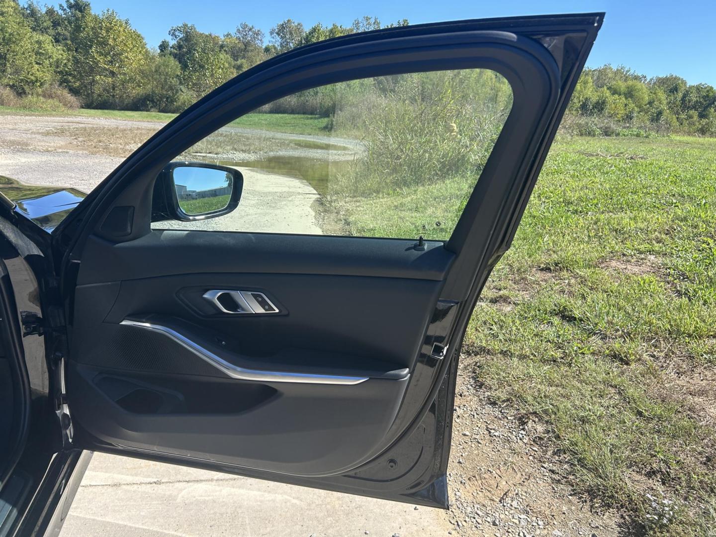 2023 BLACK /Black BMW 3-Series 330e (3MW39FF07P8) with an 2.0L I4 Hybrid engine, 8A transmission, located at 506 S. Kingshighway, Cape Girardeau, MO, 63703, (573) 235-5000, 37.294991, -89.553635 - 2023 BMW 330e Only 58xxx miles Rear Wheel Drive 2.0L I4 Automatic Leather Navigation Power/Heated Seats Backup Camera Bluetooth Cruise Power Windows/Locks/Mirrors We have financing available and we accept trades! Fill out a credit application on our website or come by today! If you have - Photo#20