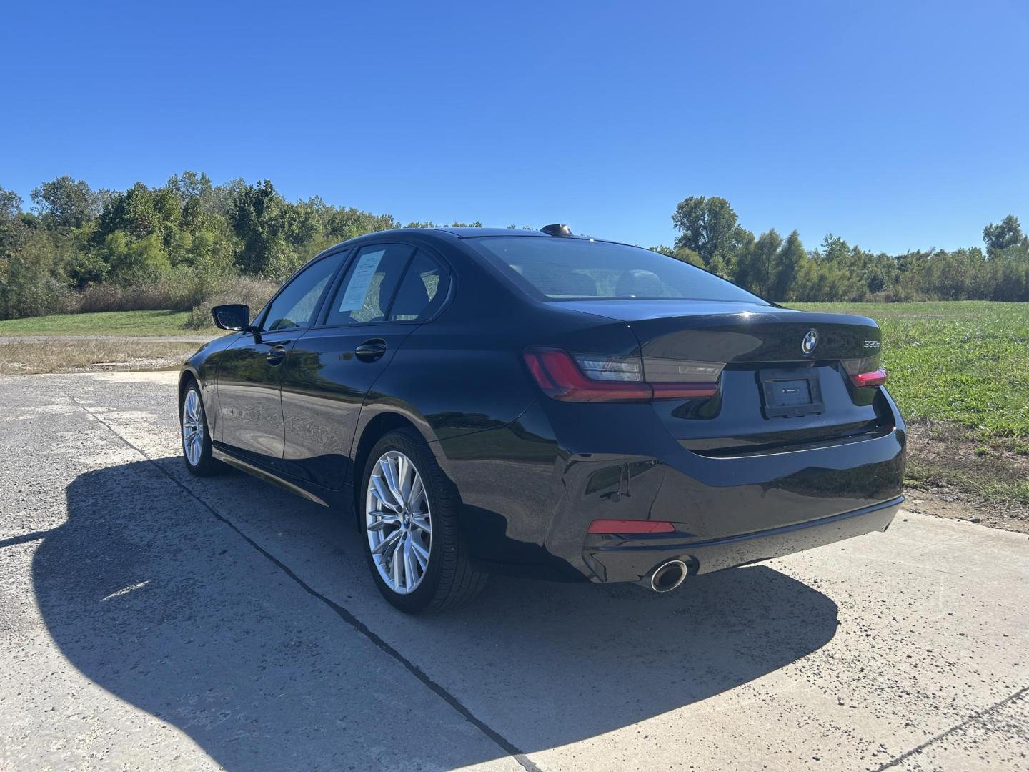 2023 BLACK /Black BMW 3-Series 330e (3MW39FF07P8) with an 2.0L I4 Hybrid engine, 8A transmission, located at 506 S. Kingshighway, Cape Girardeau, MO, 63703, (573) 235-5000, 37.294991, -89.553635 - 2023 BMW 330e Only 58xxx miles Rear Wheel Drive 2.0L I4 Automatic Leather Navigation Power/Heated Seats Backup Camera Bluetooth Cruise Power Windows/Locks/Mirrors We have financing available and we accept trades! Fill out a credit application on our website or come by today! If you have - Photo#9