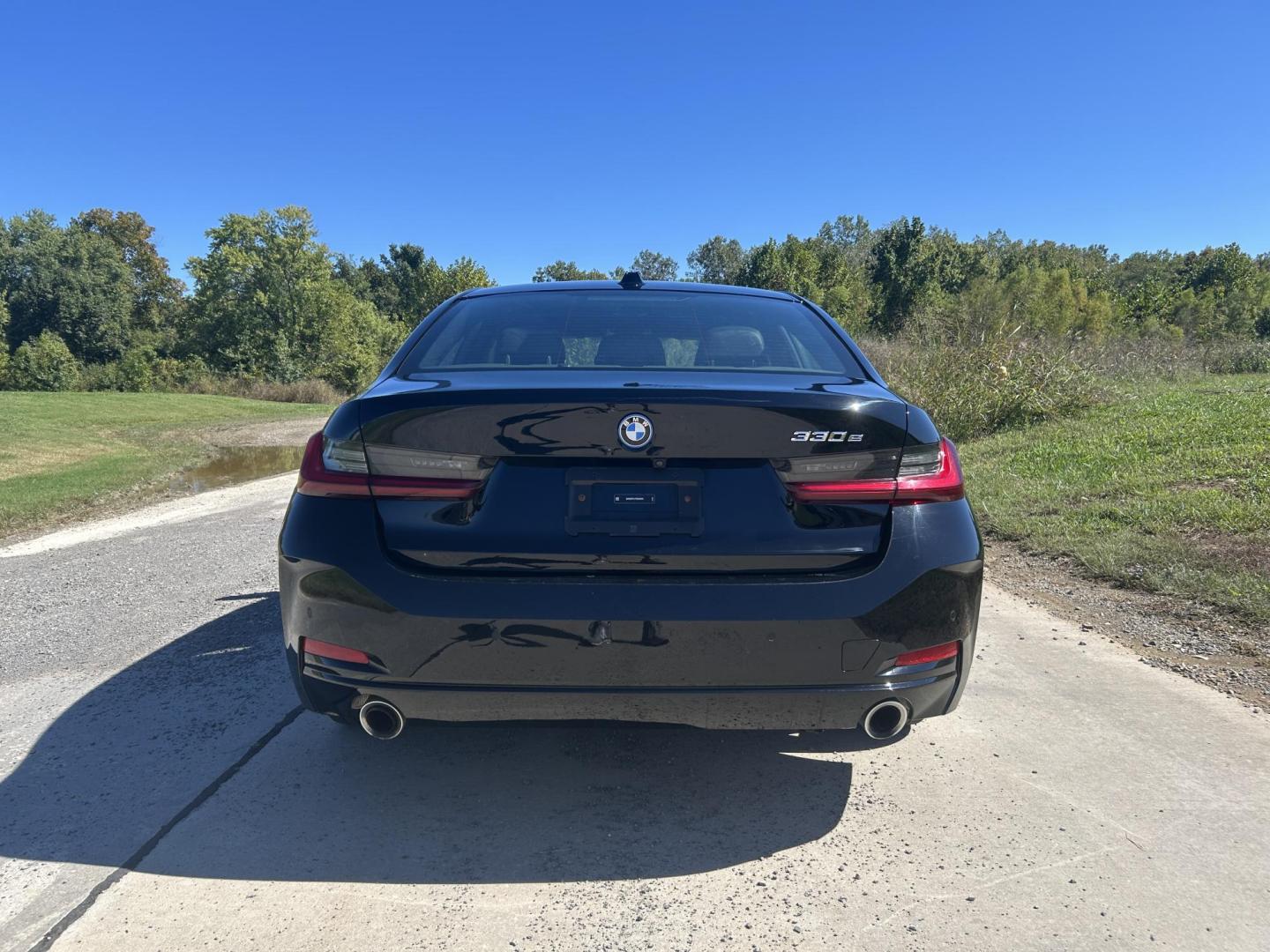 2023 BLACK /Black BMW 3-Series 330e (3MW39FF07P8) with an 2.0L I4 Hybrid engine, 8A transmission, located at 506 S. Kingshighway, Cape Girardeau, MO, 63703, (573) 235-5000, 37.294991, -89.553635 - 2023 BMW 330e Only 58xxx miles Rear Wheel Drive 2.0L I4 Automatic Leather Navigation Power/Heated Seats Backup Camera Bluetooth Cruise Power Windows/Locks/Mirrors We have financing available and we accept trades! Fill out a credit application on our website or come by today! If you have - Photo#10