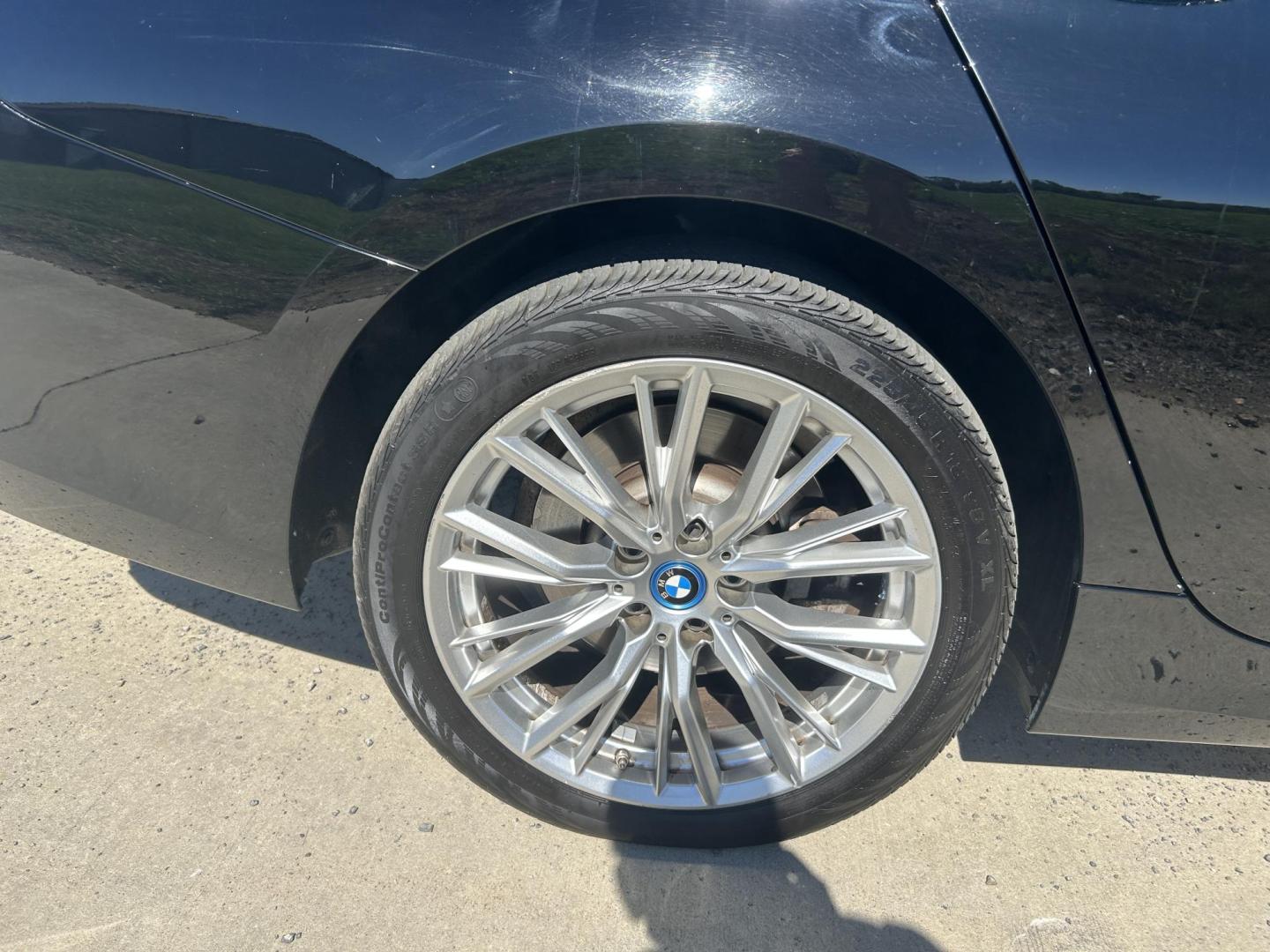 2023 BLACK /Black BMW 3-Series 330e (3MW39FF07P8) with an 2.0L I4 Hybrid engine, 8A transmission, located at 506 S. Kingshighway, Cape Girardeau, MO, 63703, (573) 235-5000, 37.294991, -89.553635 - 2023 BMW 330e Only 58xxx miles Rear Wheel Drive 2.0L I4 Automatic Leather Navigation Power/Heated Seats Backup Camera Bluetooth Cruise Power Windows/Locks/Mirrors We have financing available and we accept trades! Fill out a credit application on our website or come by today! If you have - Photo#46