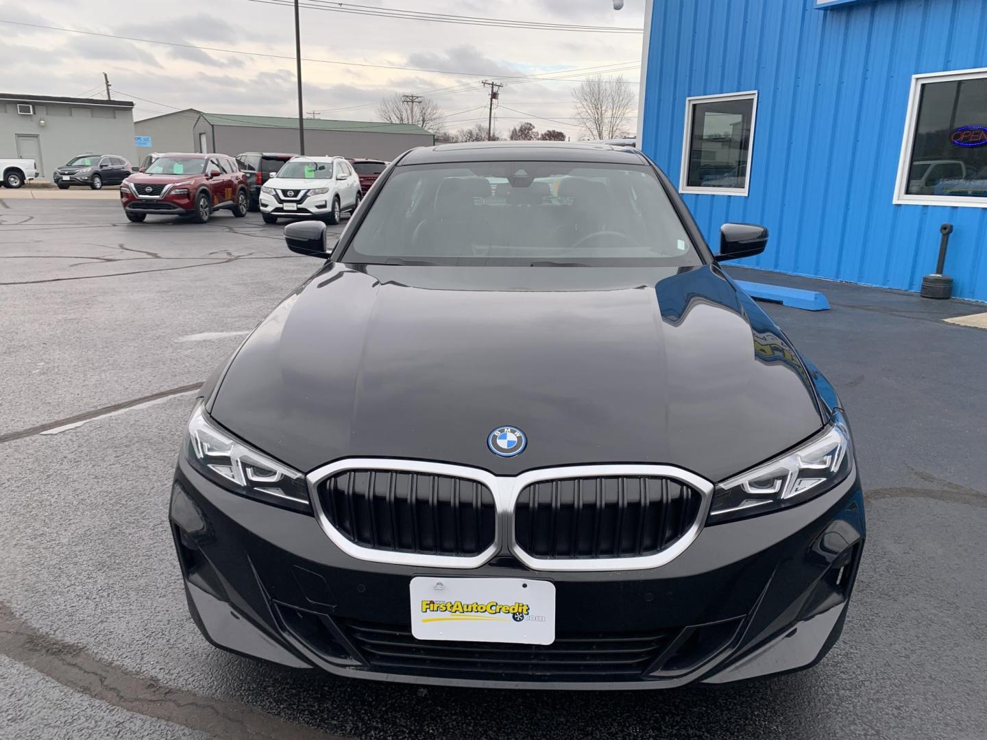 2023 BLACK /Black BMW 3-Series 330e (3MW39FF07P8) with an 2.0L I4 Hybrid engine, 8A transmission, located at 506 S. Kingshighway, Cape Girardeau, MO, 63703, (573) 235-5000, 37.294991, -89.553635 - 2023 BMW 330e Only 58xxx miles Rear Wheel Drive 2.0L I4 Automatic Leather Navigation Power/Heated Seats Backup Camera Bluetooth Cruise Power Windows/Locks/Mirrors We have financing available and we accept trades! Fill out a credit application on our website or come by today! If you have - Photo#1